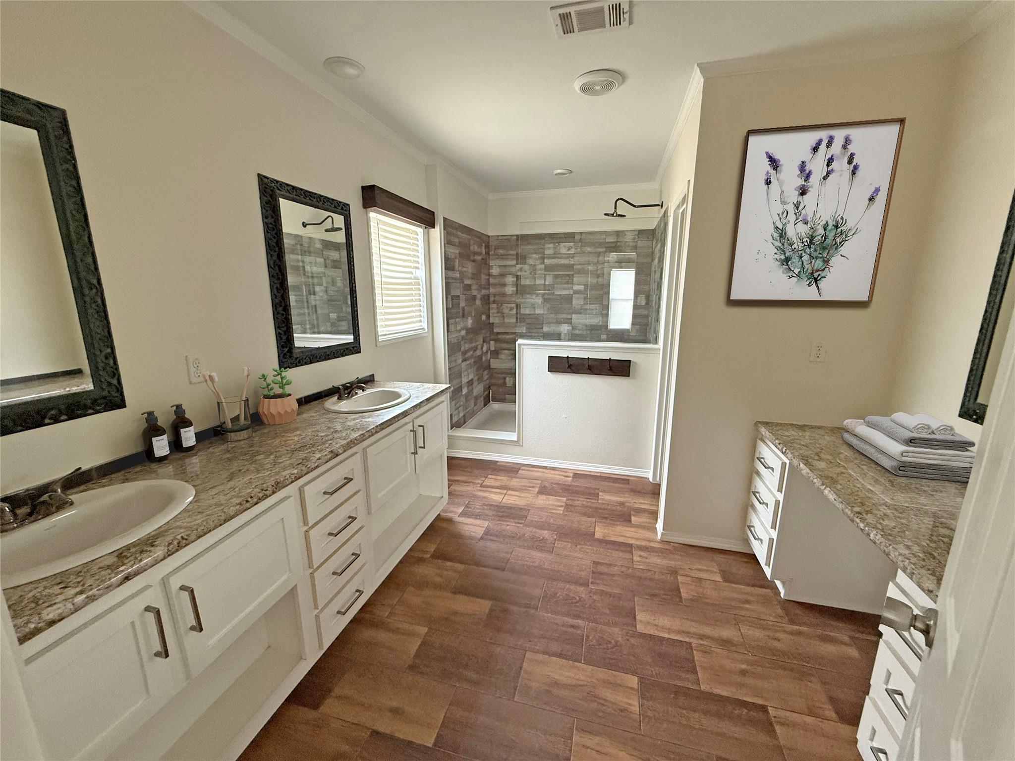 128 Dockal Dr, Bertram, TX 78605