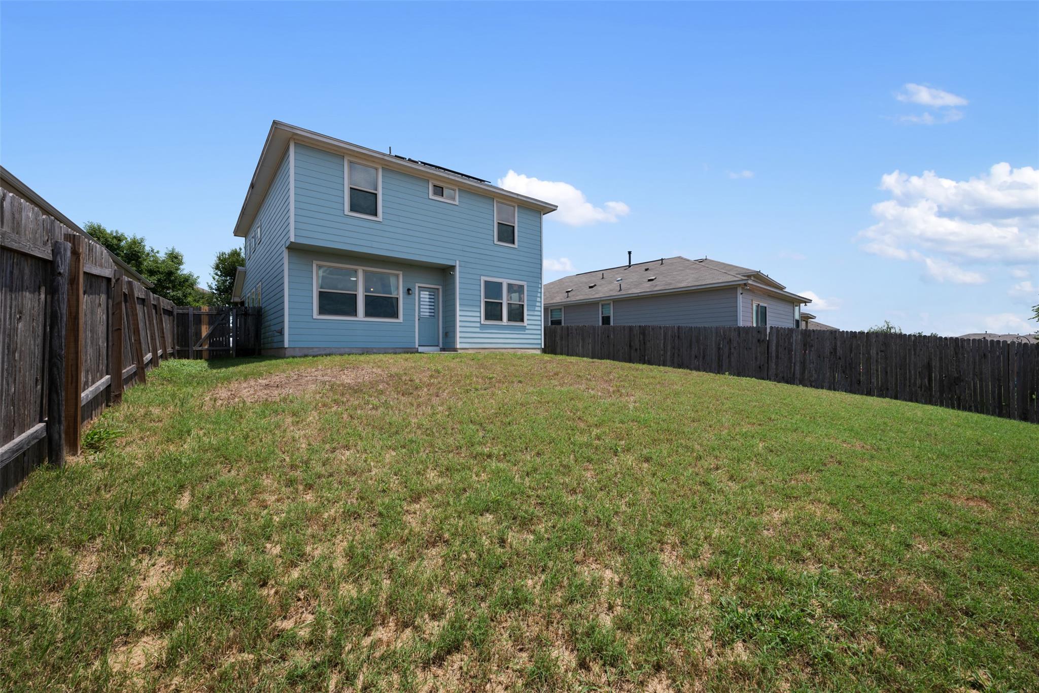 615 Twisted Oaks Ln, Buda, TX 78610