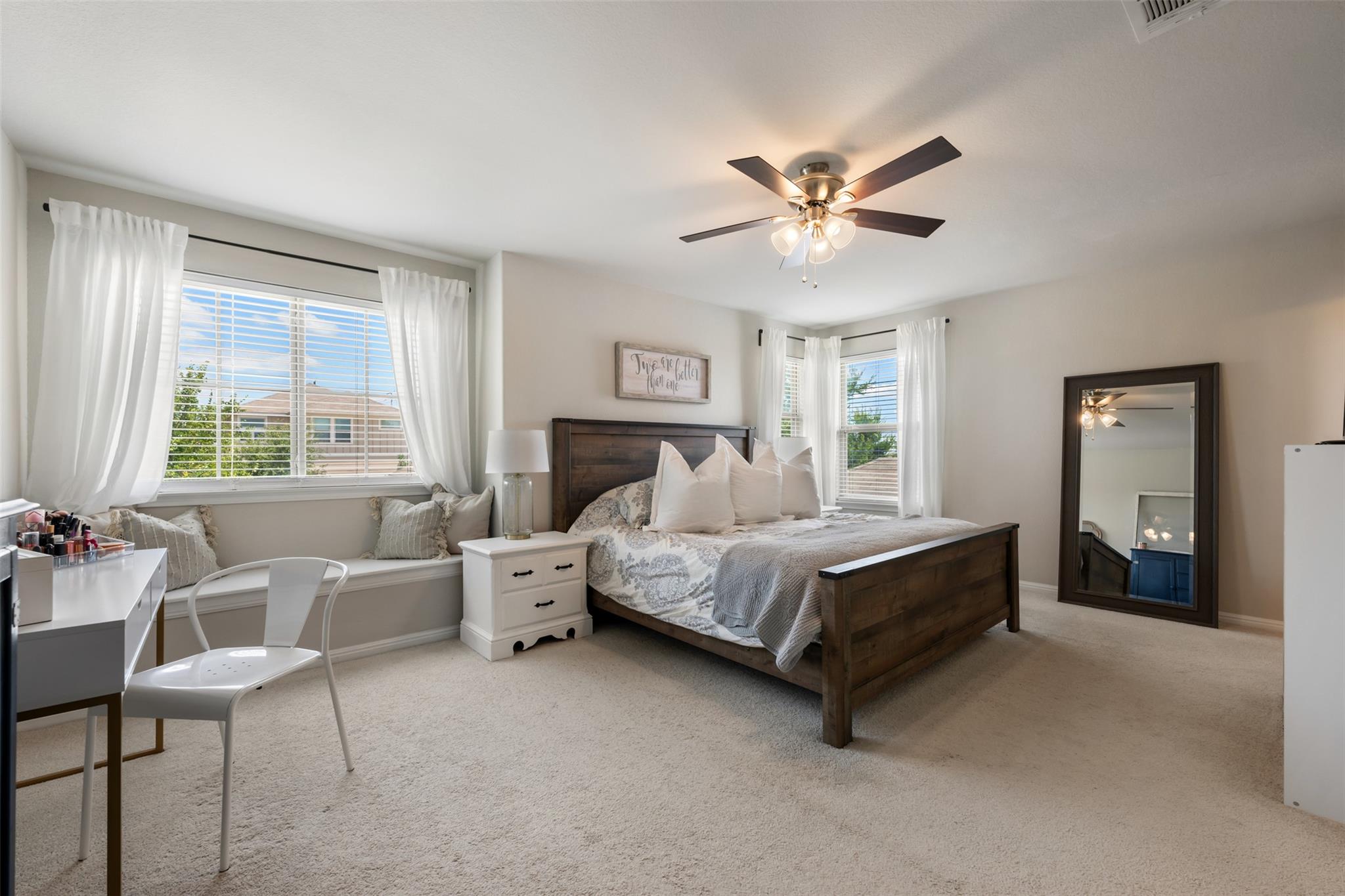 615 Twisted Oaks Ln, Buda, TX 78610
