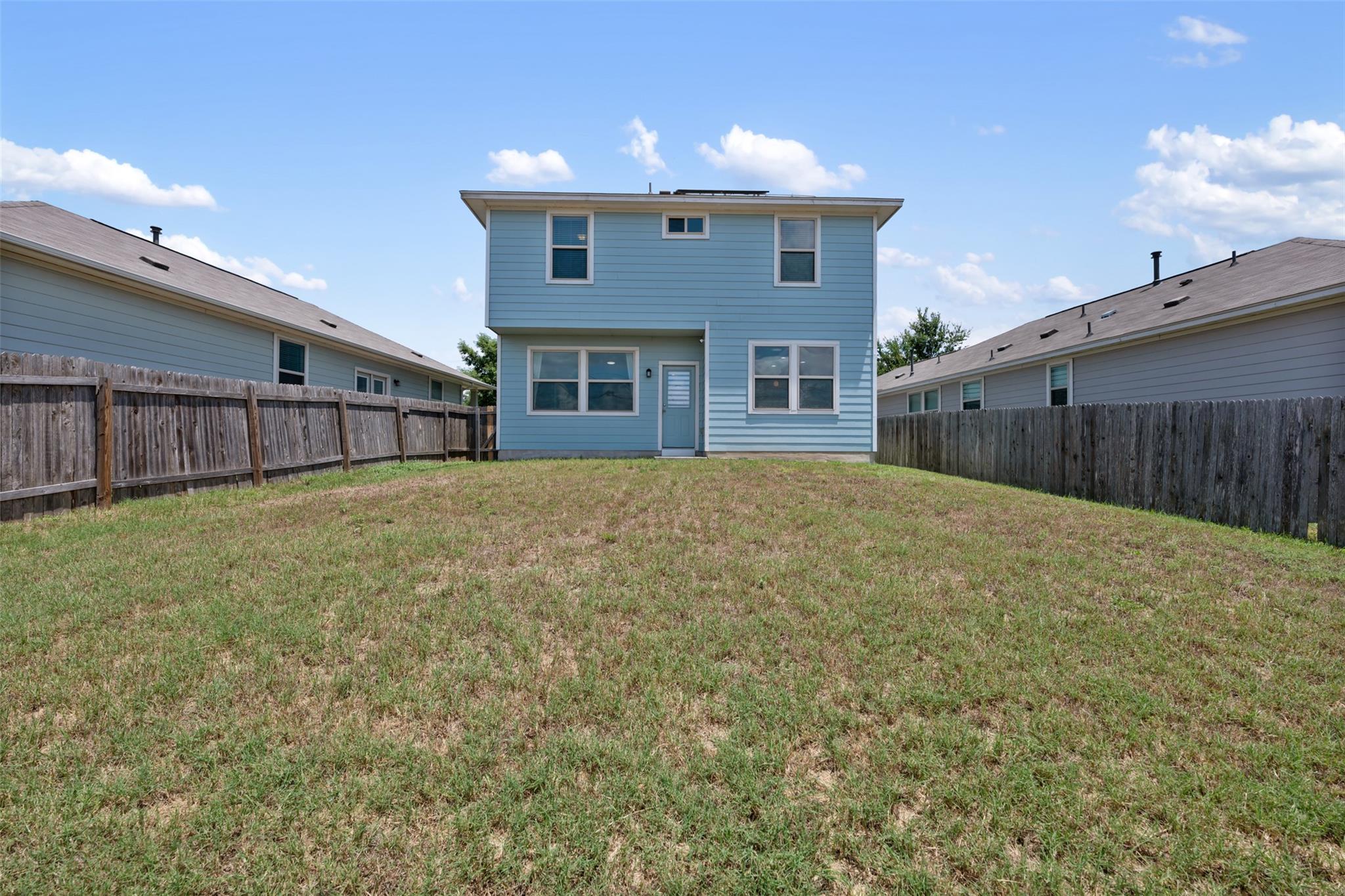 615 Twisted Oaks Ln, Buda, TX 78610