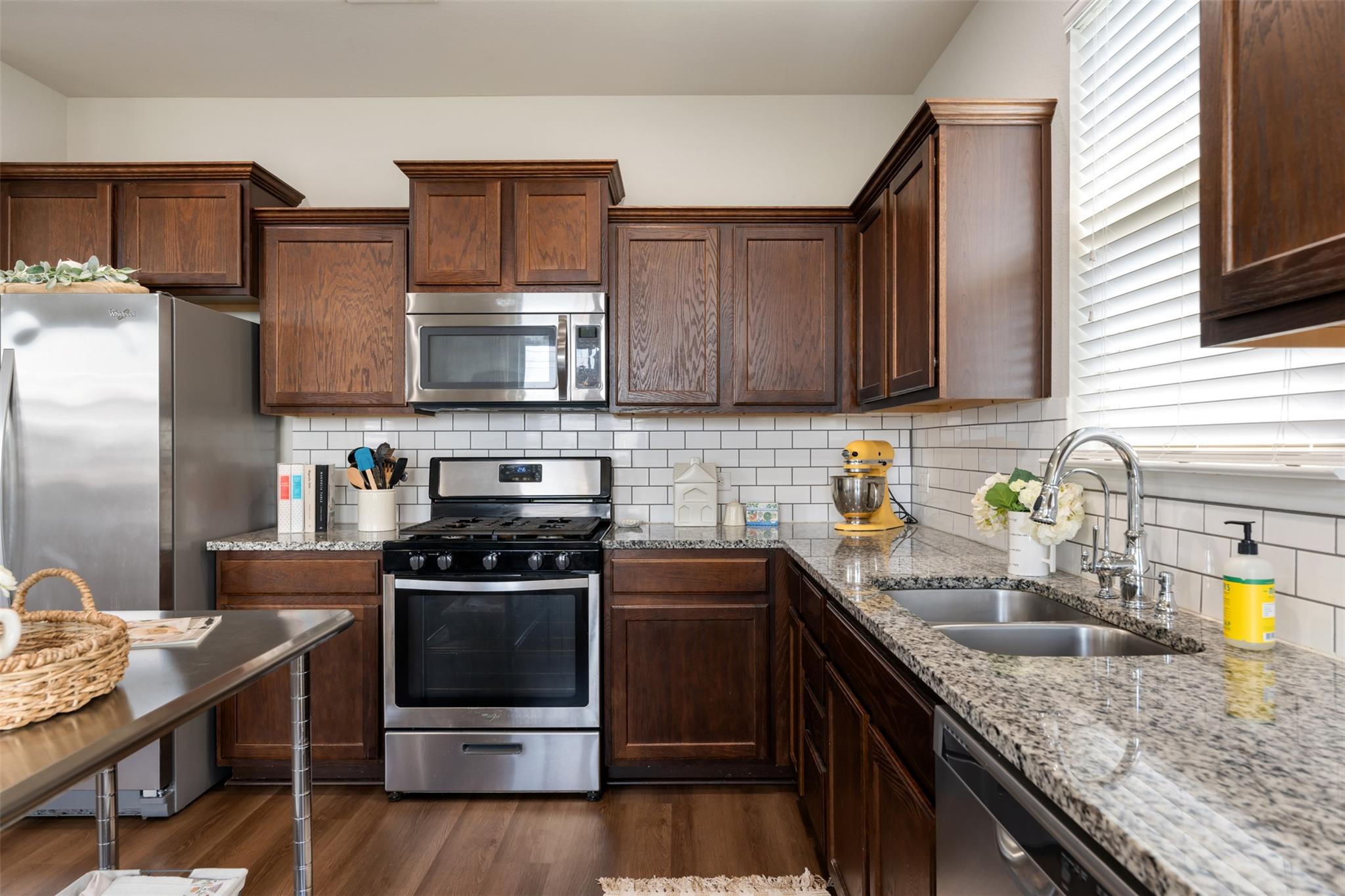 615 Twisted Oaks Ln, Buda, TX 78610