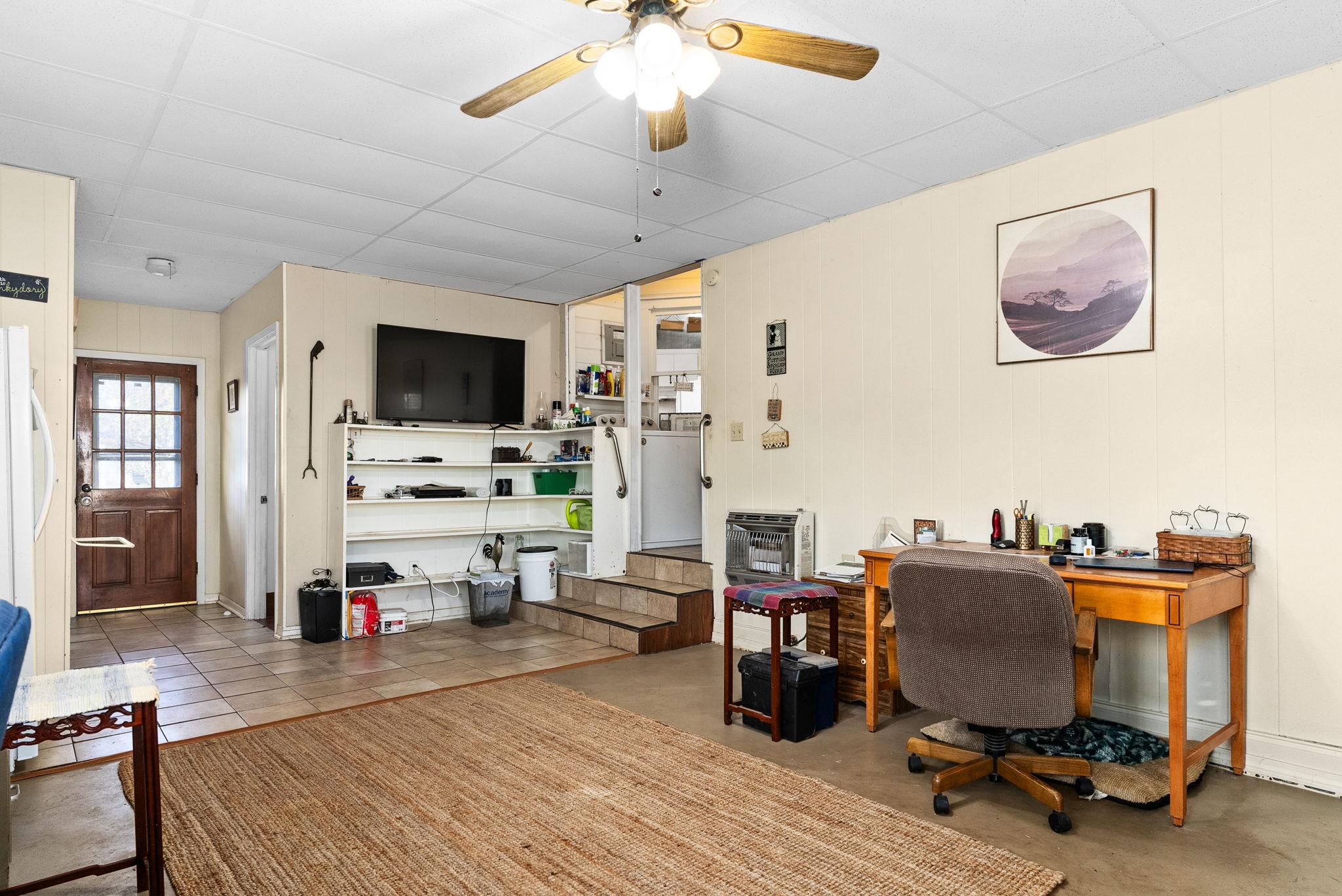 505 E Bell St, Bartlett, TX 76511