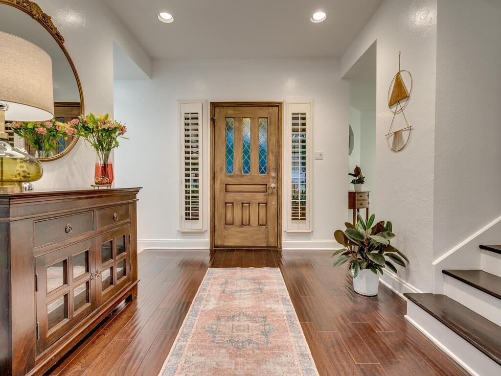 208 Morning Cloud St, Lakeway, TX 78734