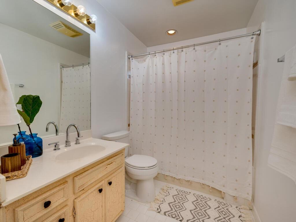 208 Morning Cloud St, Lakeway, TX 78734