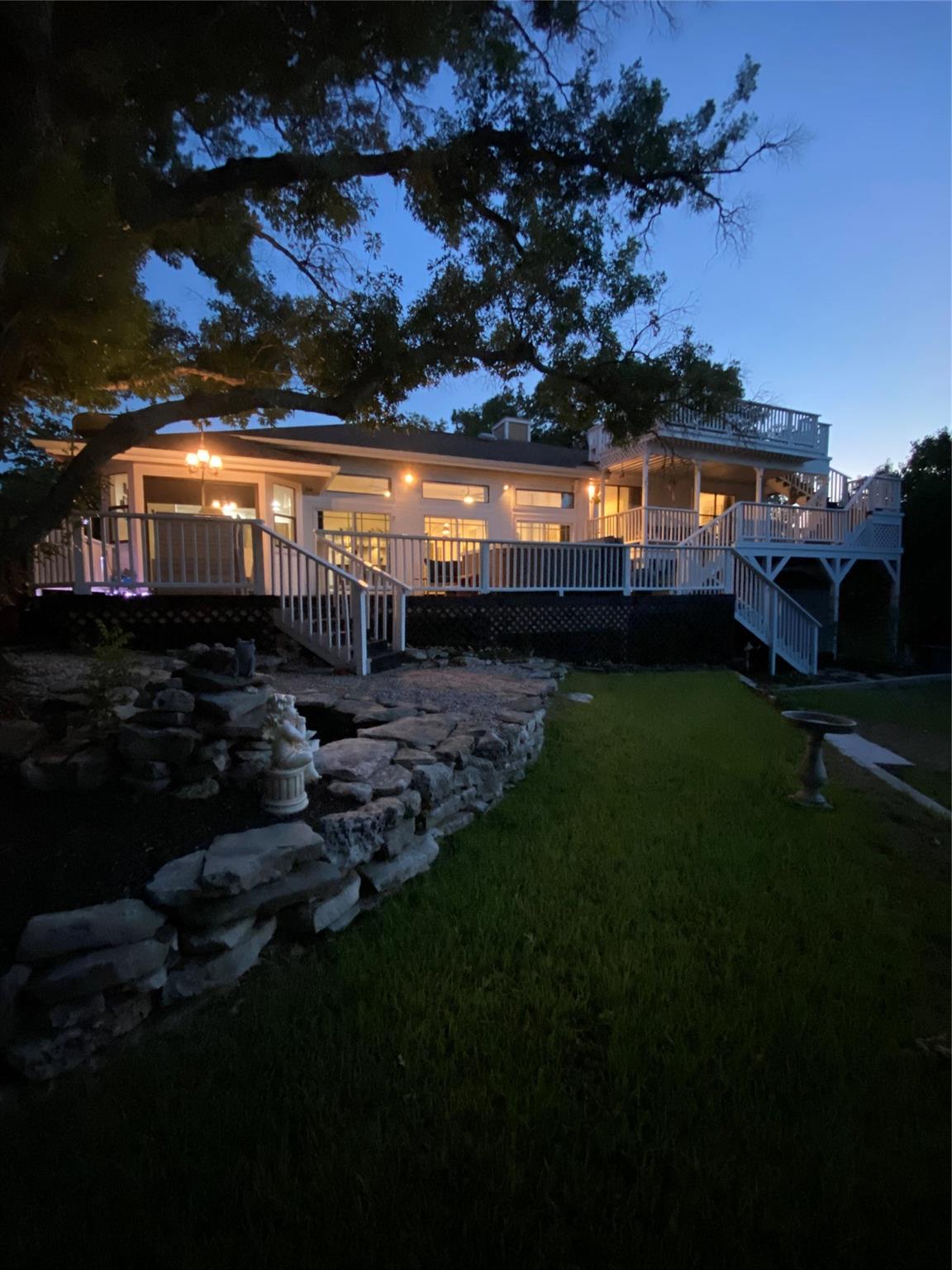 208 Morning Cloud St, Lakeway, TX 78734
