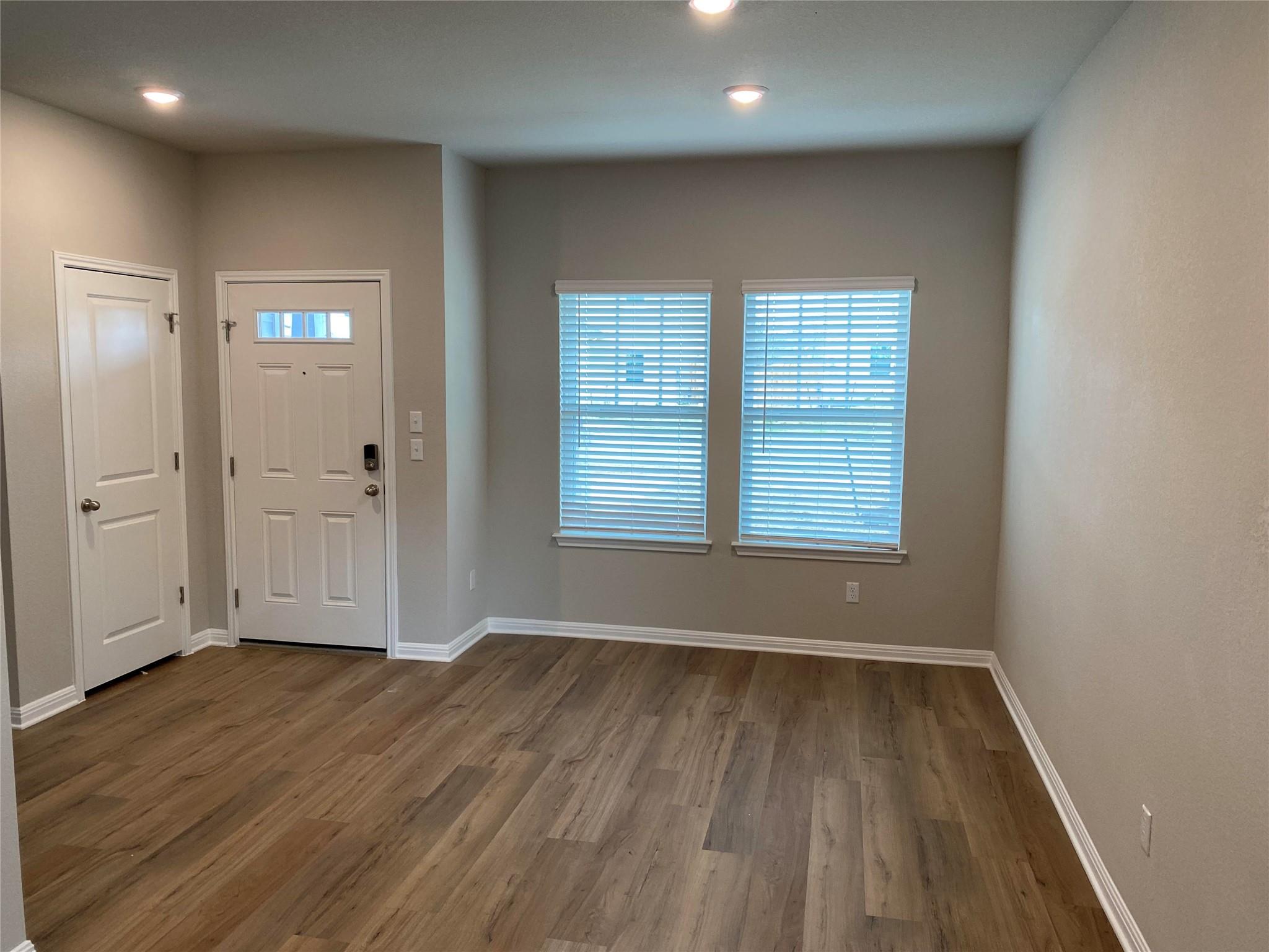 912 Main St, Hutto, TX 78634