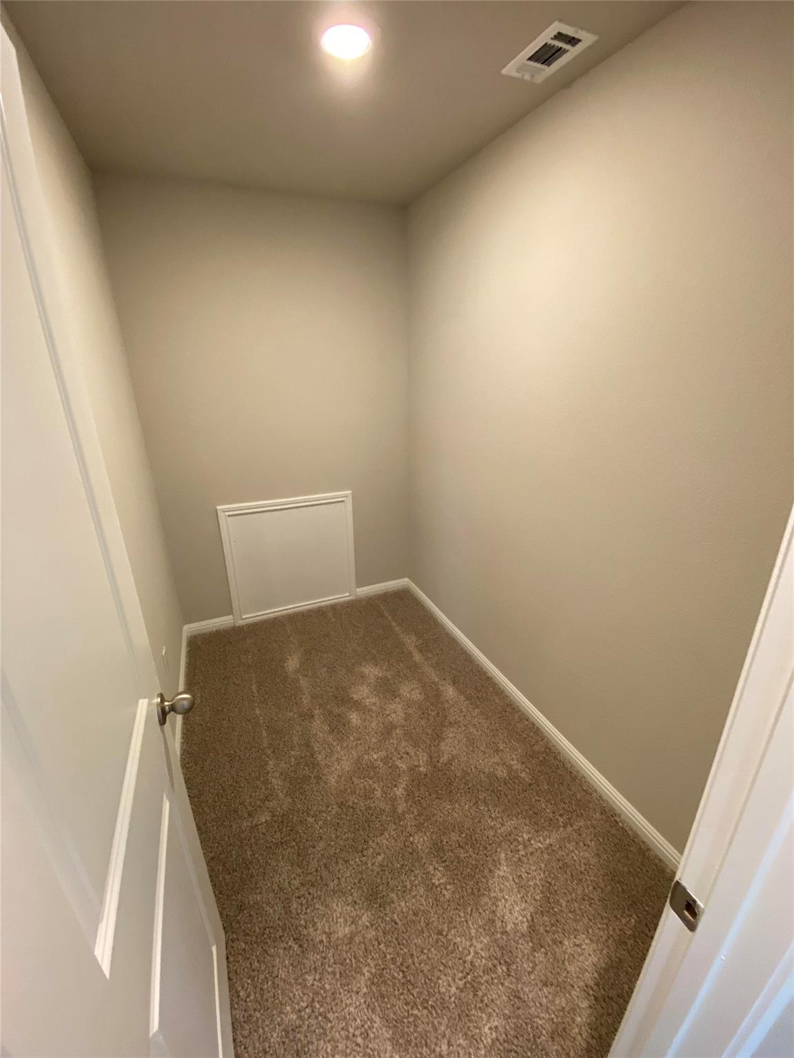 912 Main St, Hutto, TX 78634