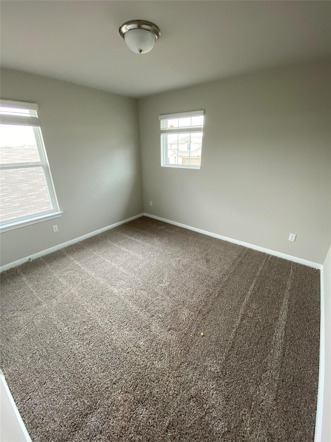 912 Main St, Hutto, TX 78634