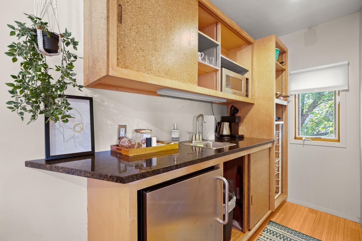 1406 Summit St, Austin, TX 78741