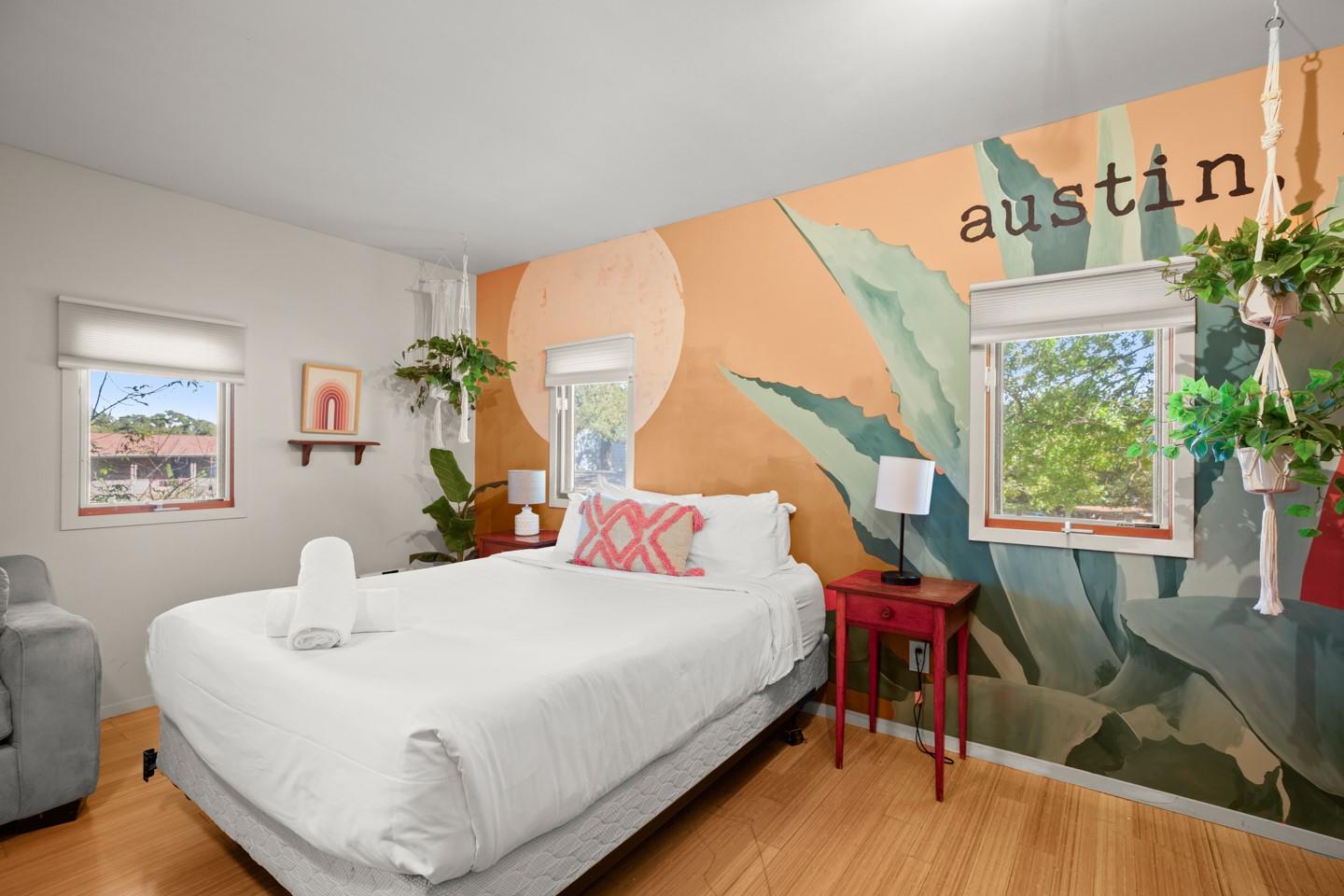 1406 Summit St, Austin, TX 78741