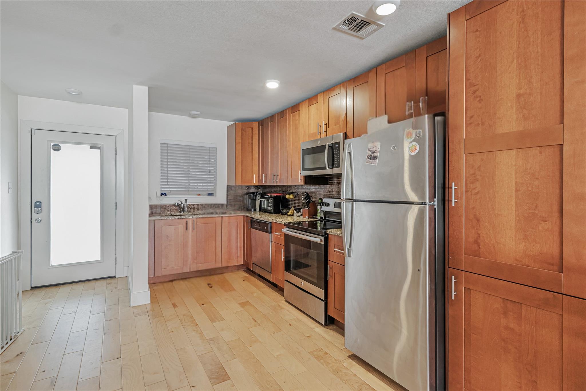 909 Reinli St # 213, Austin, TX 78751