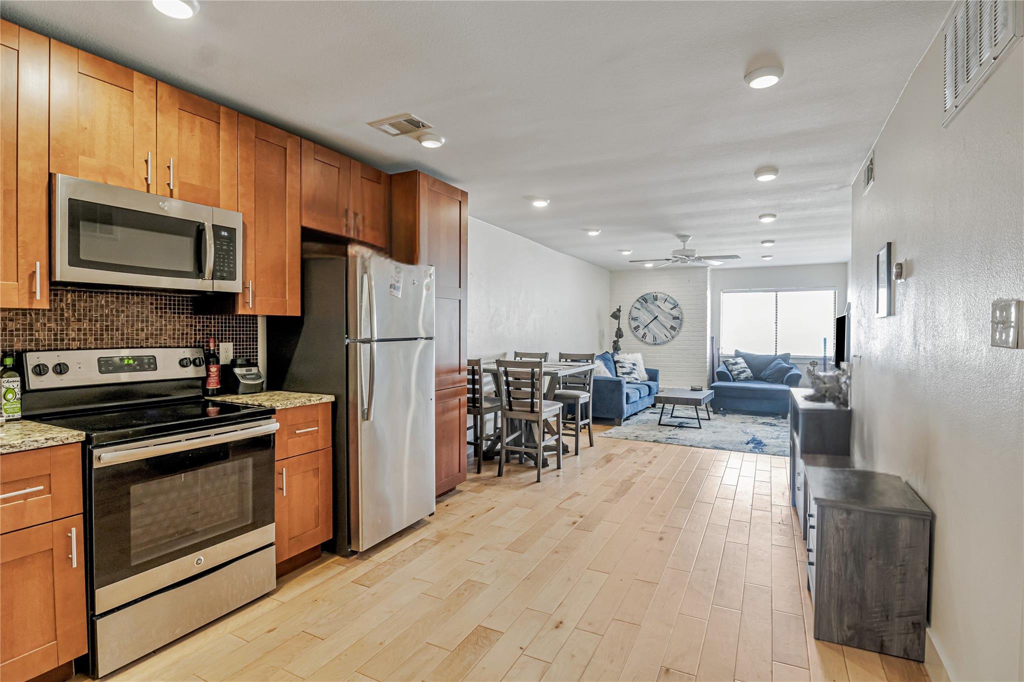 909 Reinli St # 213, Austin, TX 78751