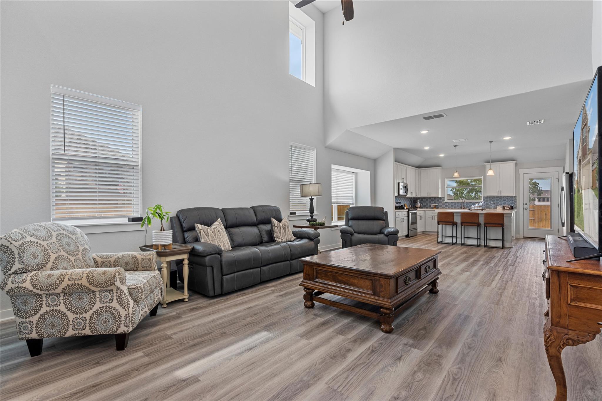 660 Pheasant Hill Dr, Georgetown, TX 78628
