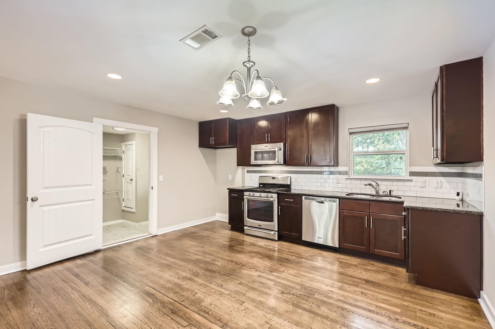704 Wren Ave, Austin, TX 78753