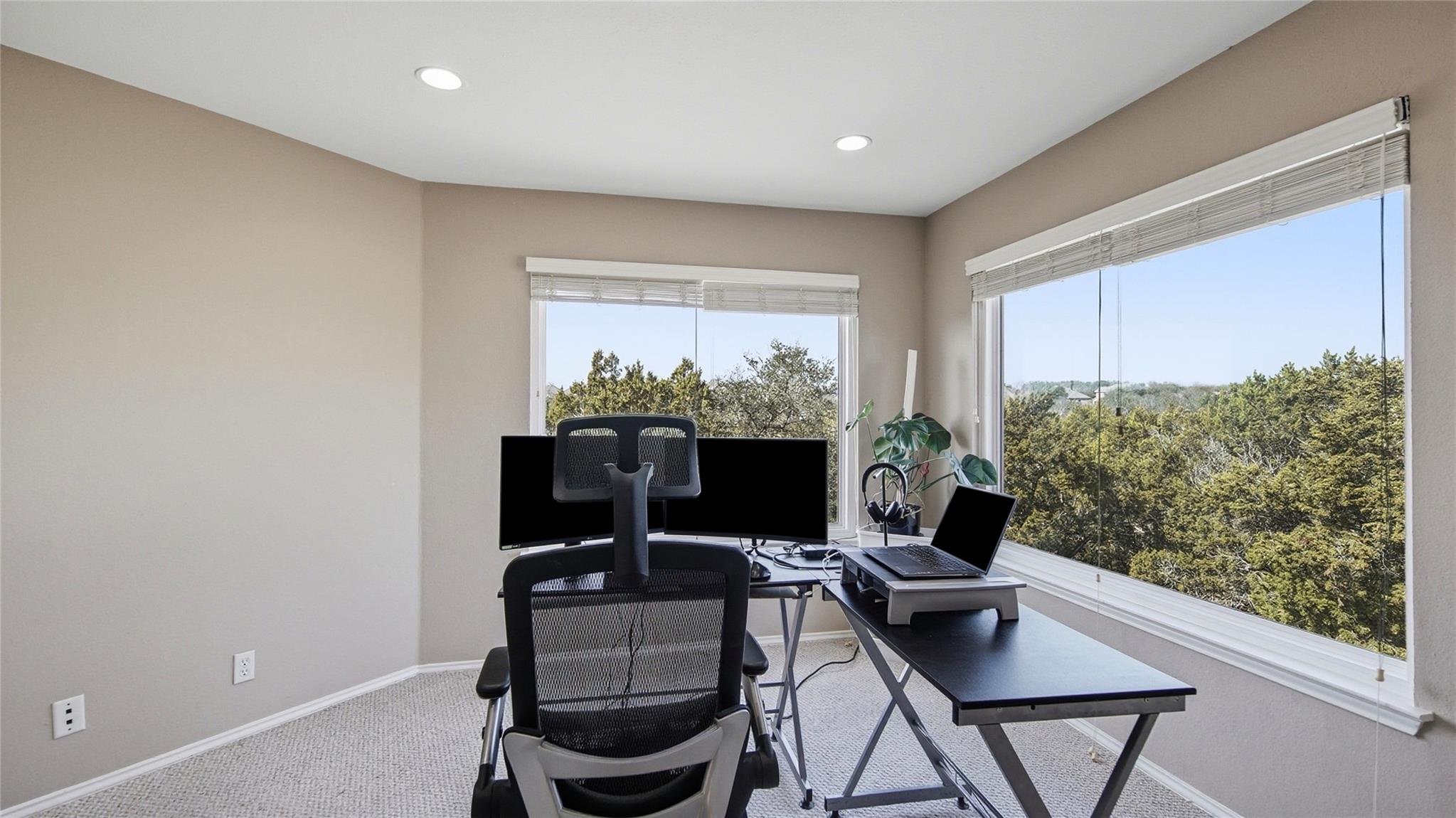 3744 Top Rock Ln, Round Rock, TX 78681