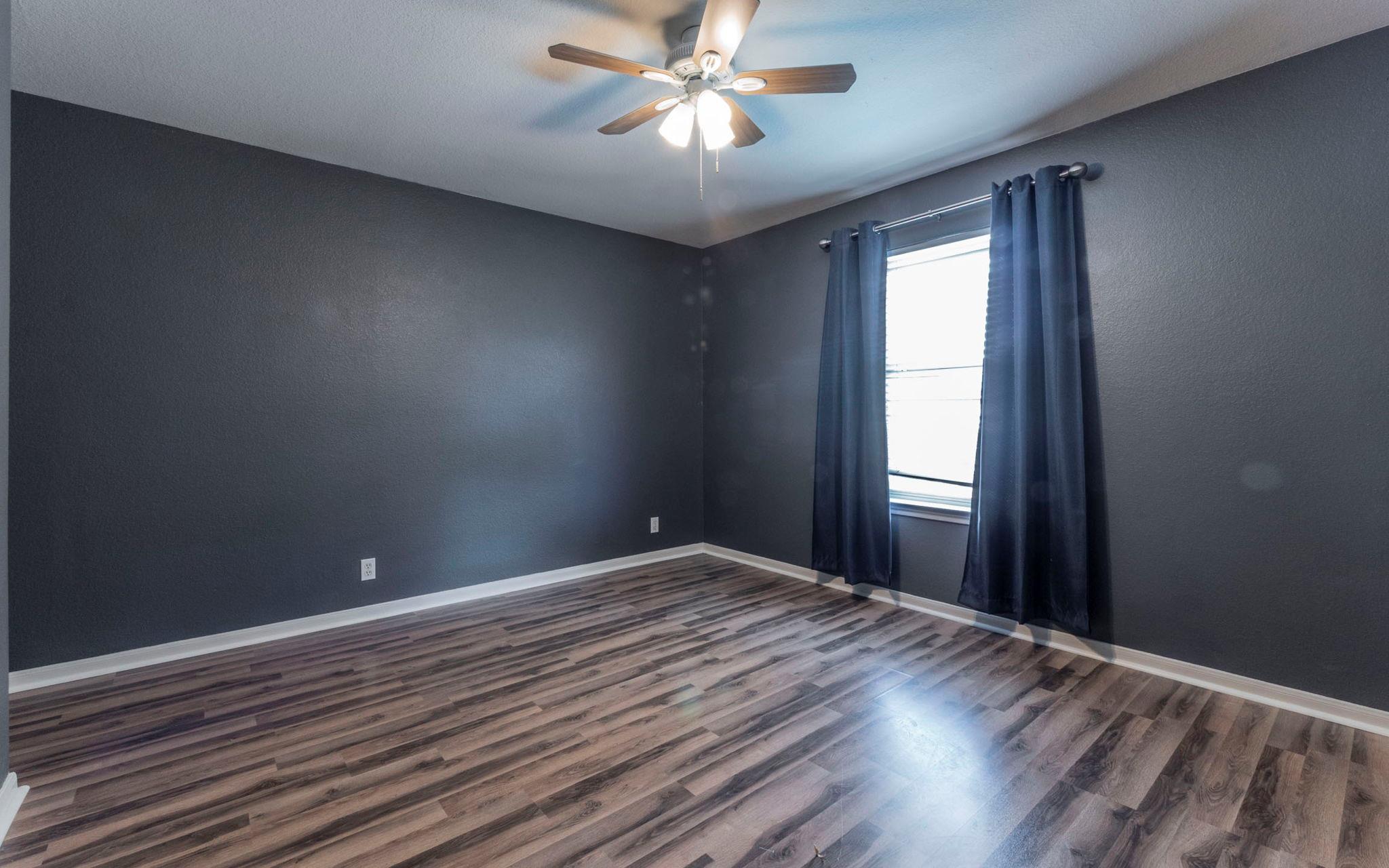 208 Settlers Valley Dr, Pflugerville, TX 78660