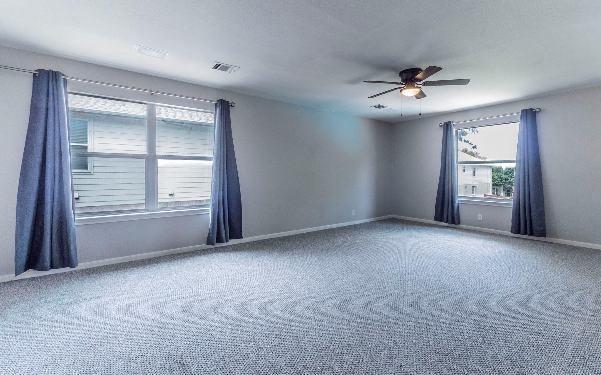 208 Settlers Valley Dr, Pflugerville, TX 78660