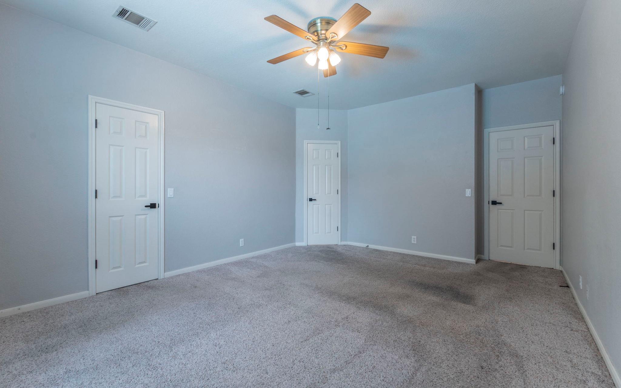 208 Settlers Valley Dr, Pflugerville, TX 78660