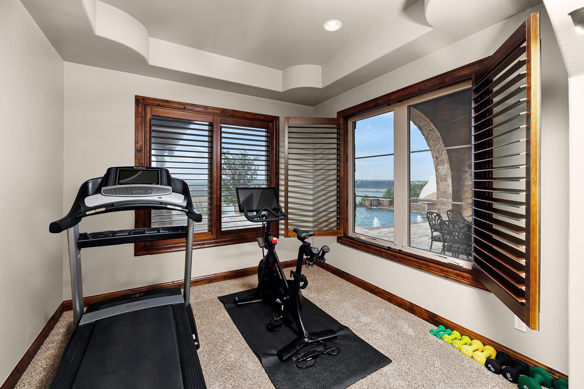 908 Watercliffe Dr, Lago Vista, TX 78645
