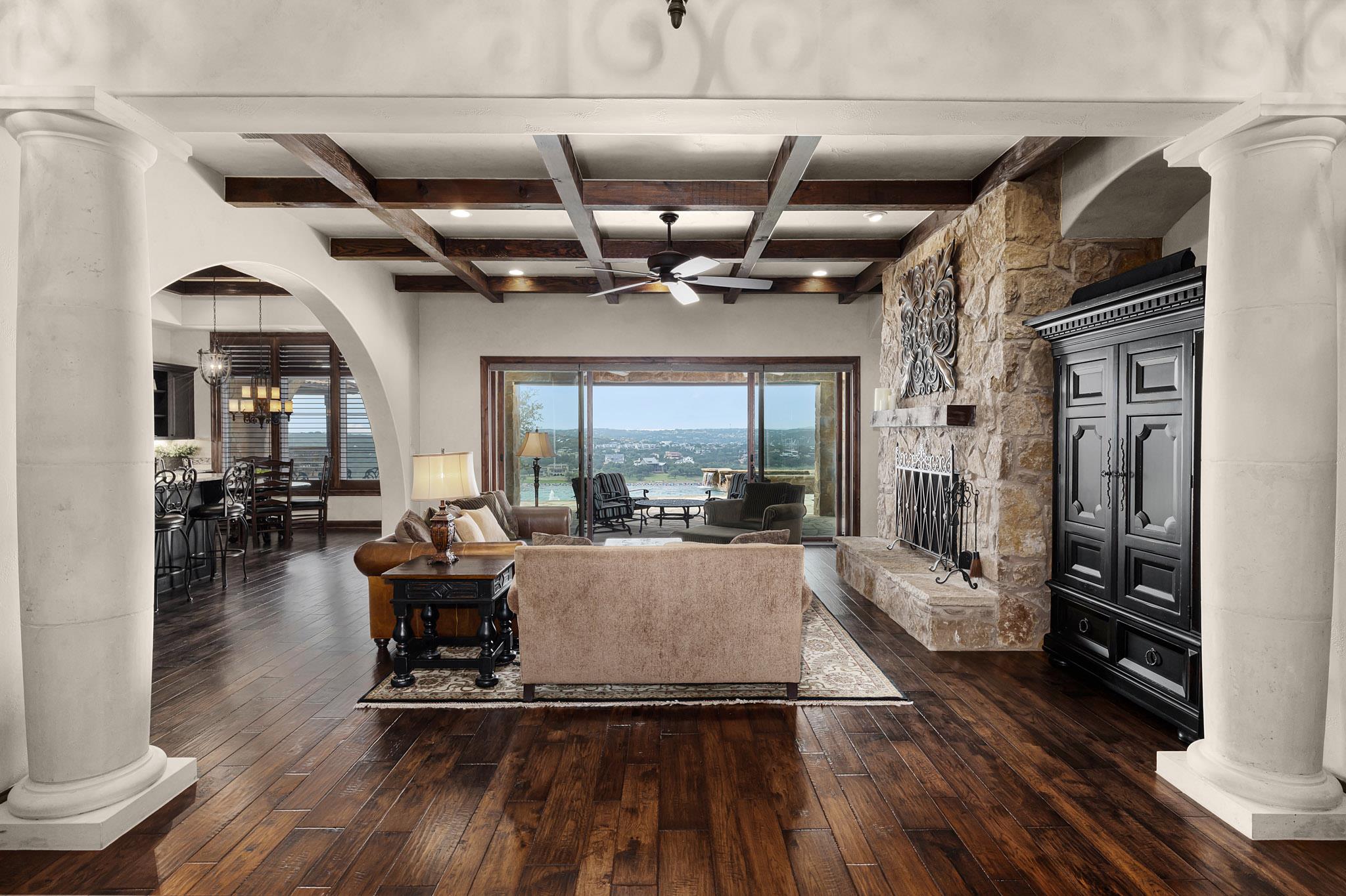 908 Watercliffe Dr, Lago Vista, TX 78645