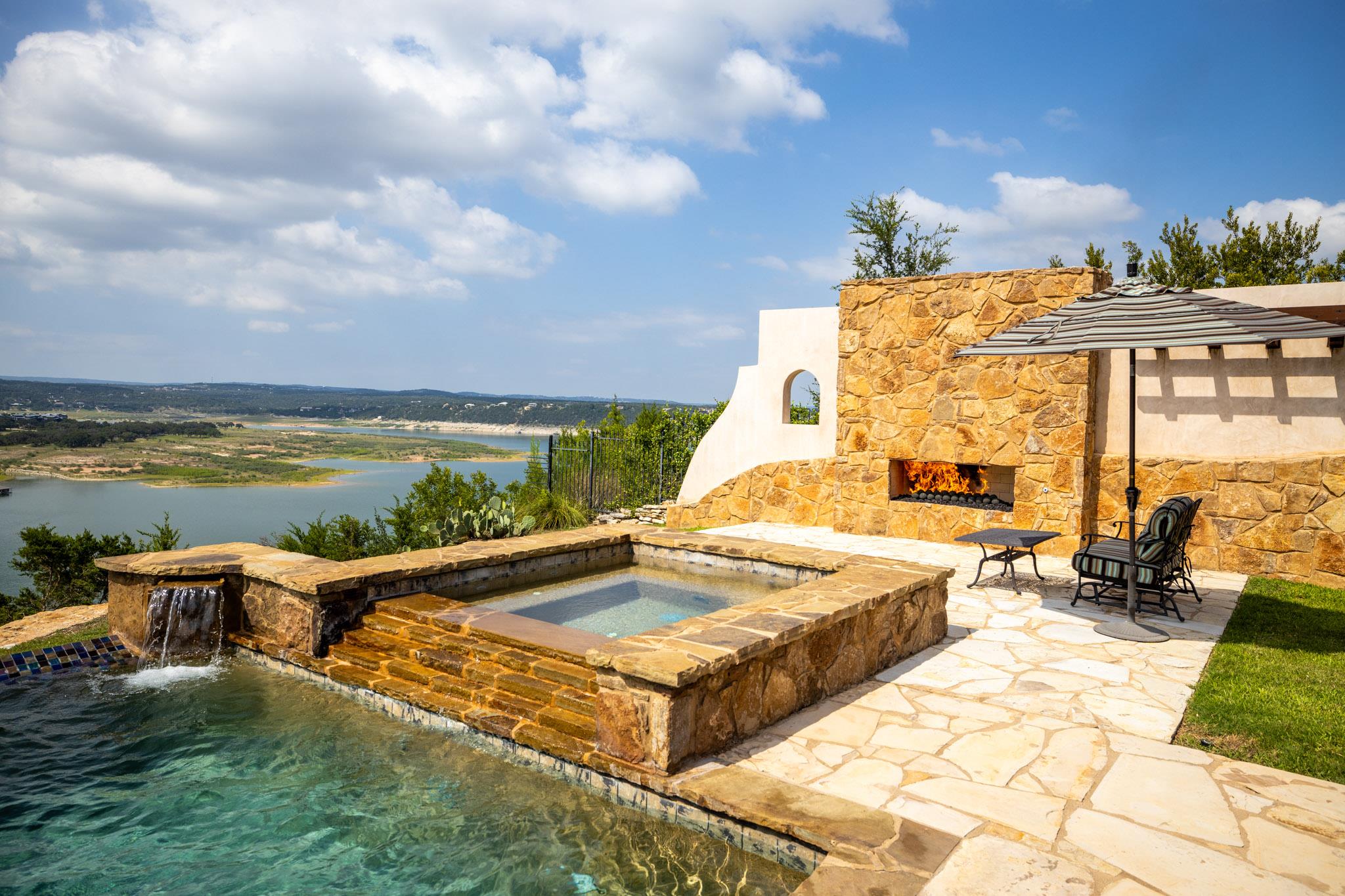908 Watercliffe Dr, Lago Vista, TX 78645