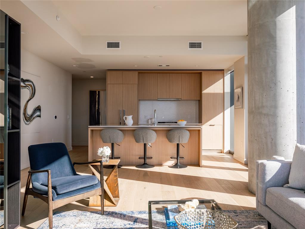 44 East Ave # 2910, Austin, TX 78701