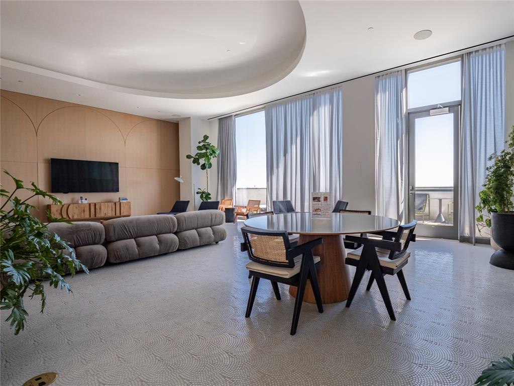 44 East Ave # 2910, Austin, TX 78701