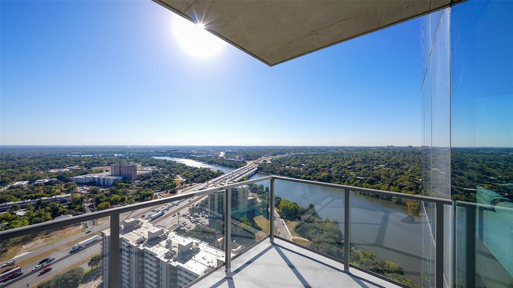 44 East Ave # 2910, Austin, TX 78701