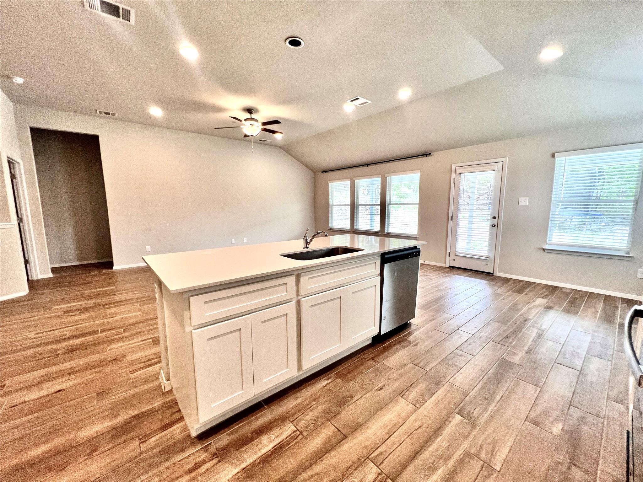 7811 Dakota Cir, Lago Vista, TX 78645
