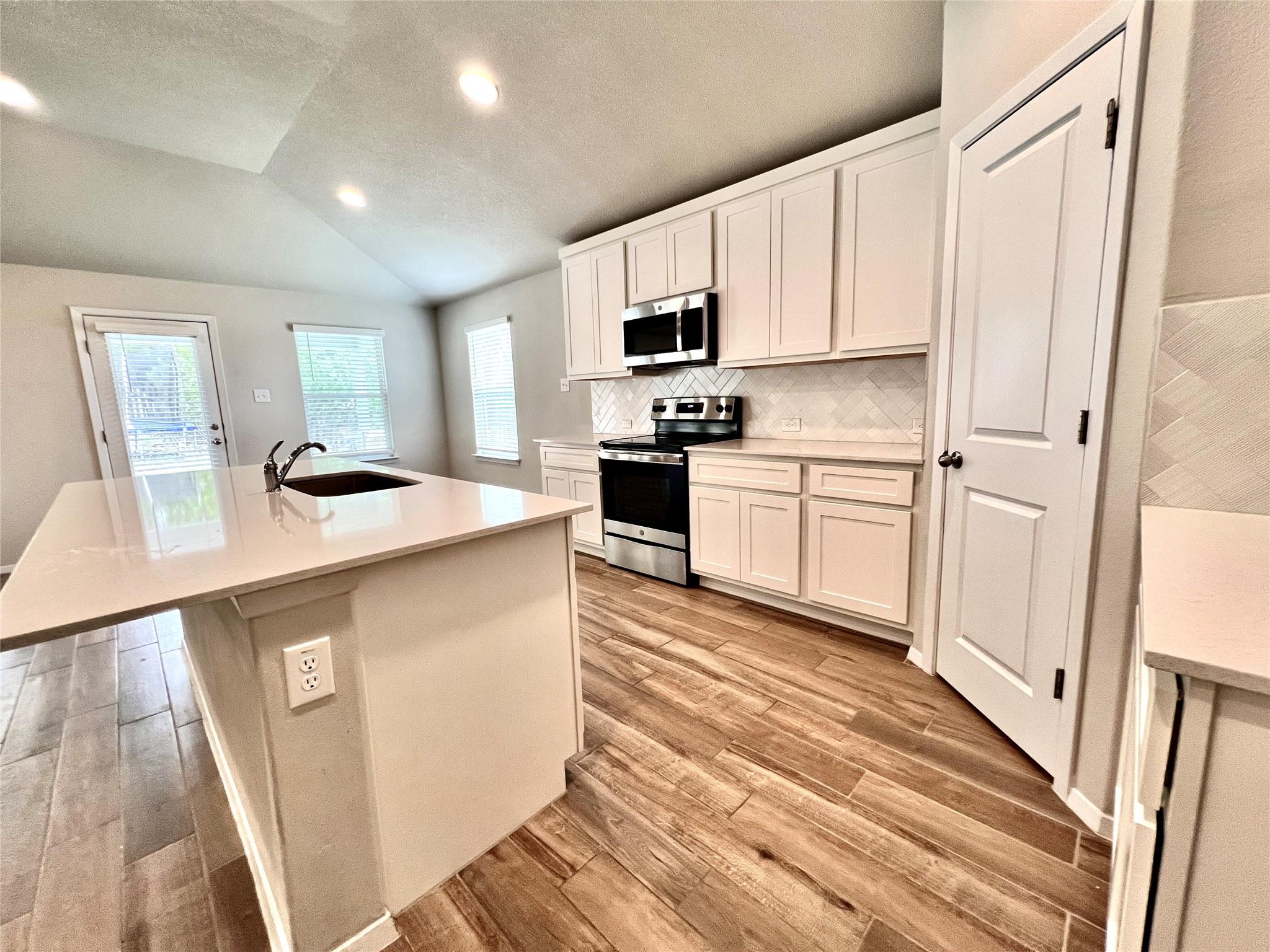 7811 Dakota Cir, Lago Vista, TX 78645