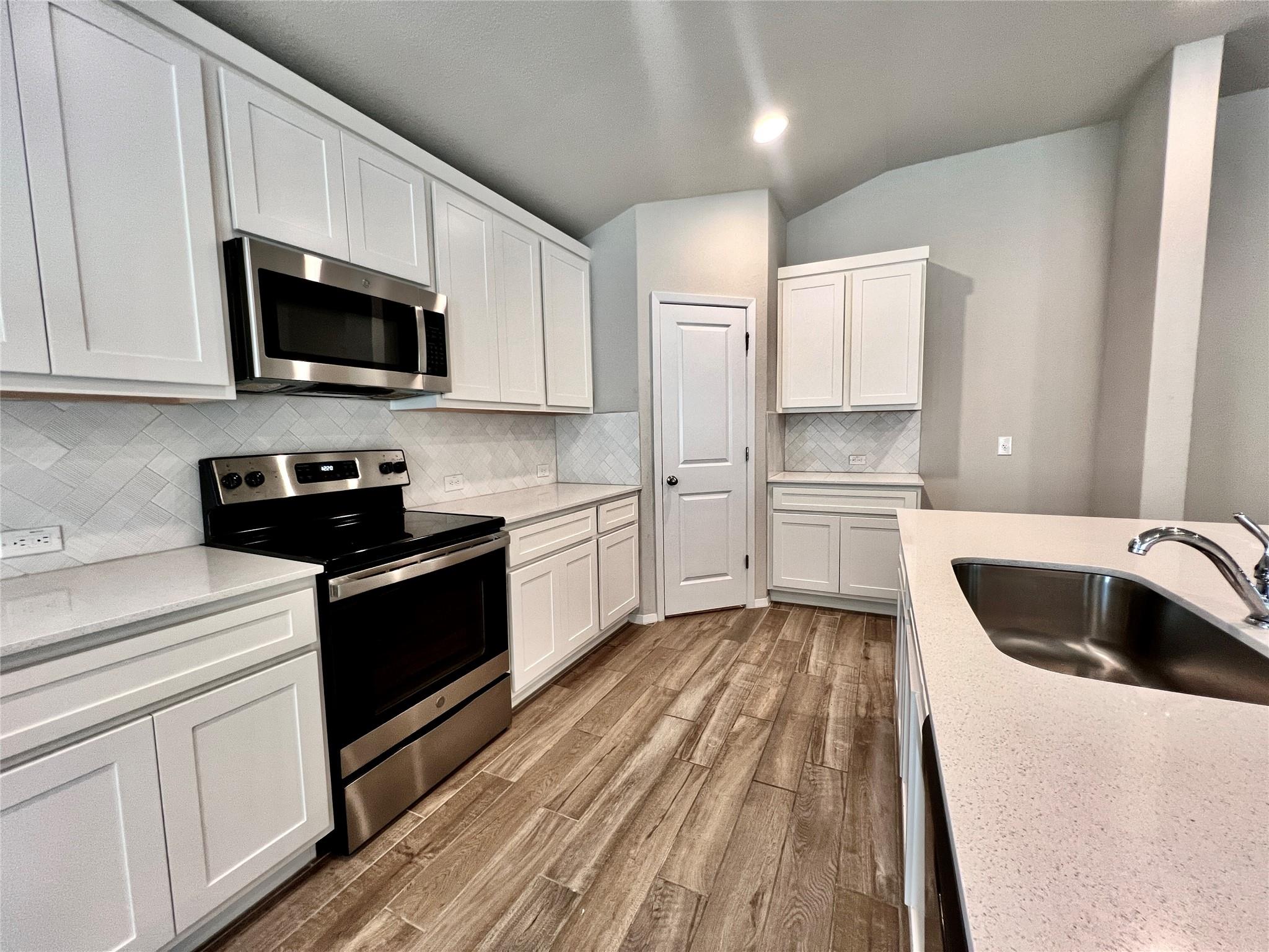 7811 Dakota Cir, Lago Vista, TX 78645