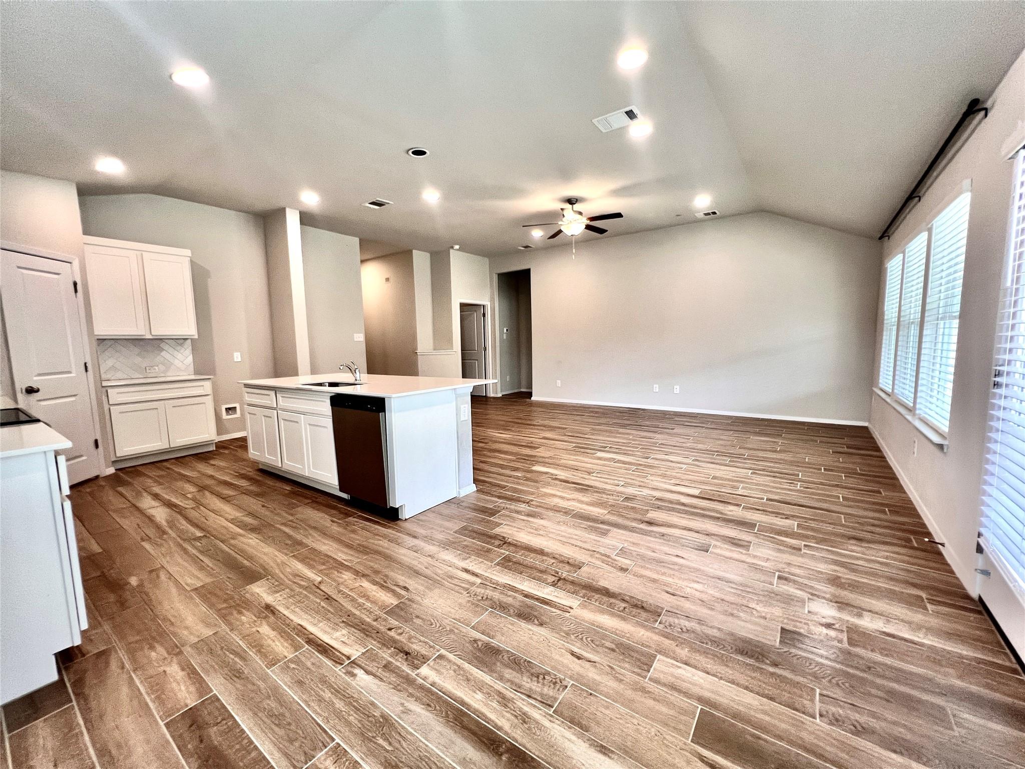 7811 Dakota Cir, Lago Vista, TX 78645
