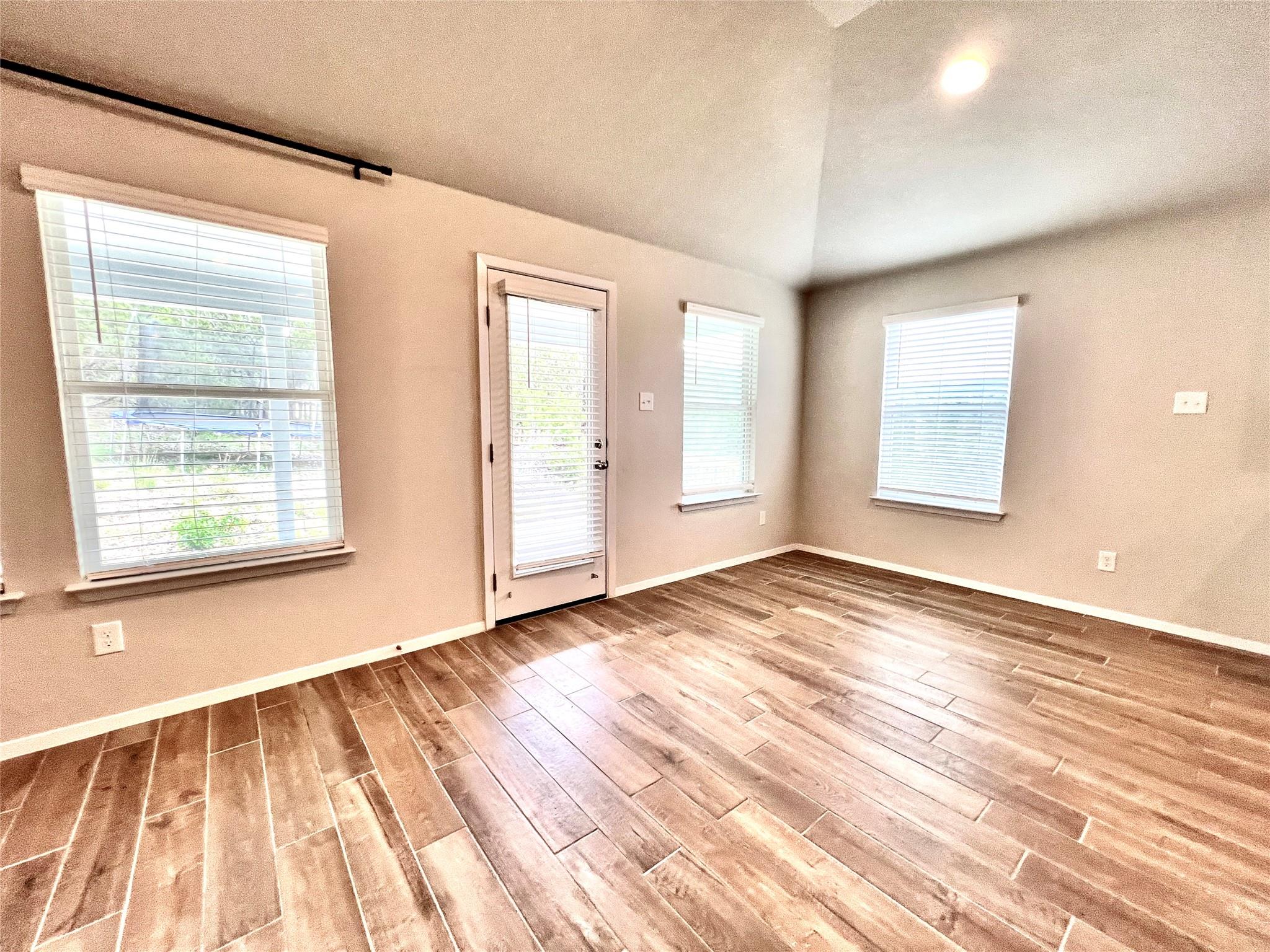 7811 Dakota Cir, Lago Vista, TX 78645