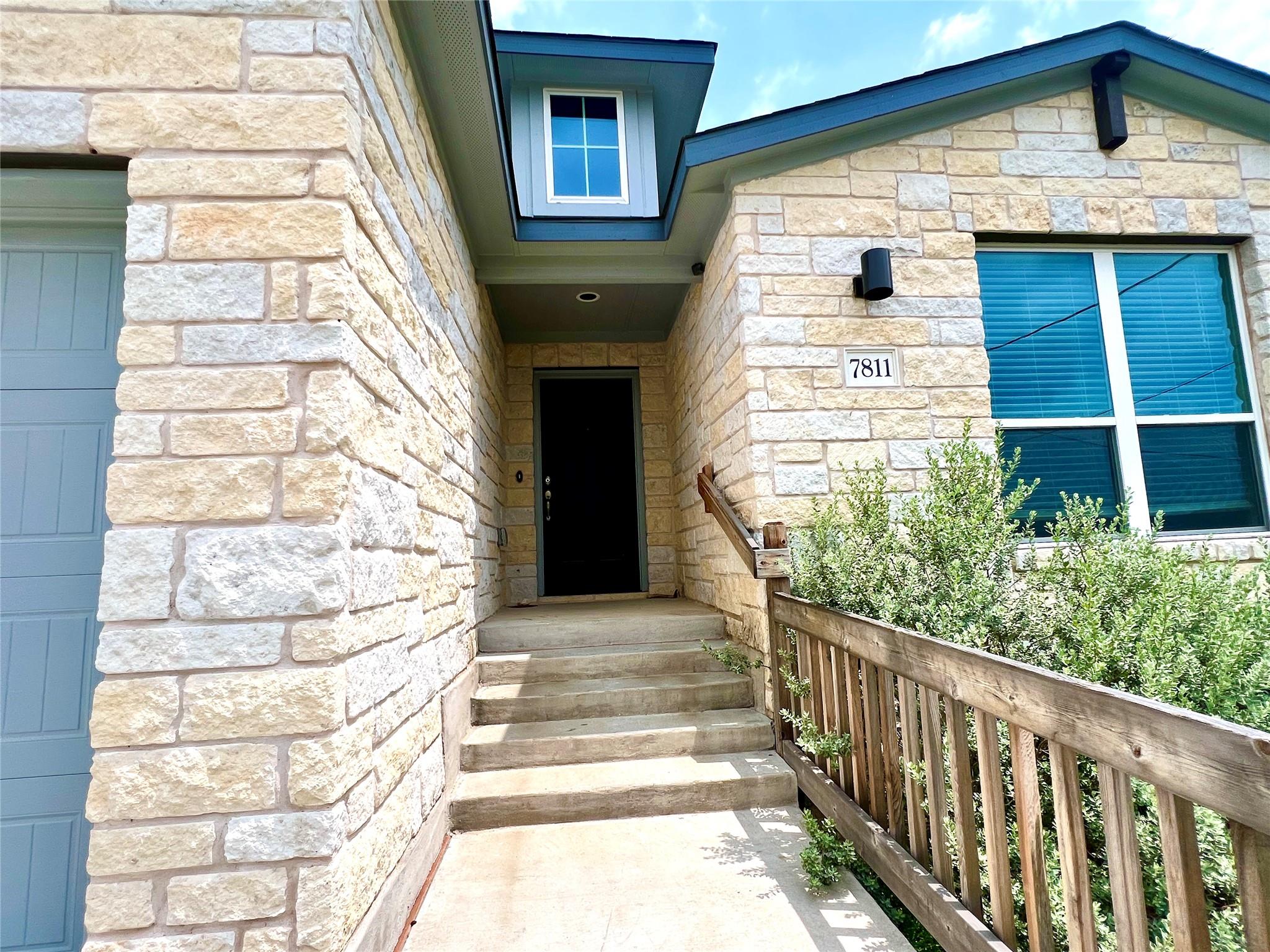 7811 Dakota Cir, Lago Vista, TX 78645