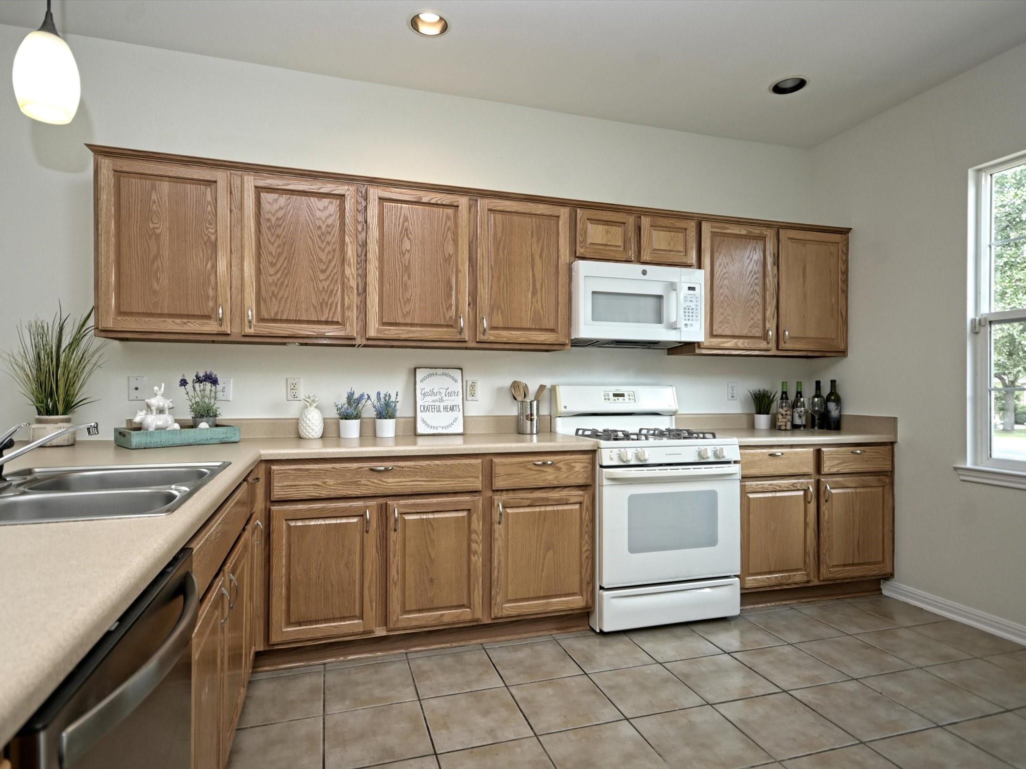 708 Texas Dr, Georgetown, TX 78633