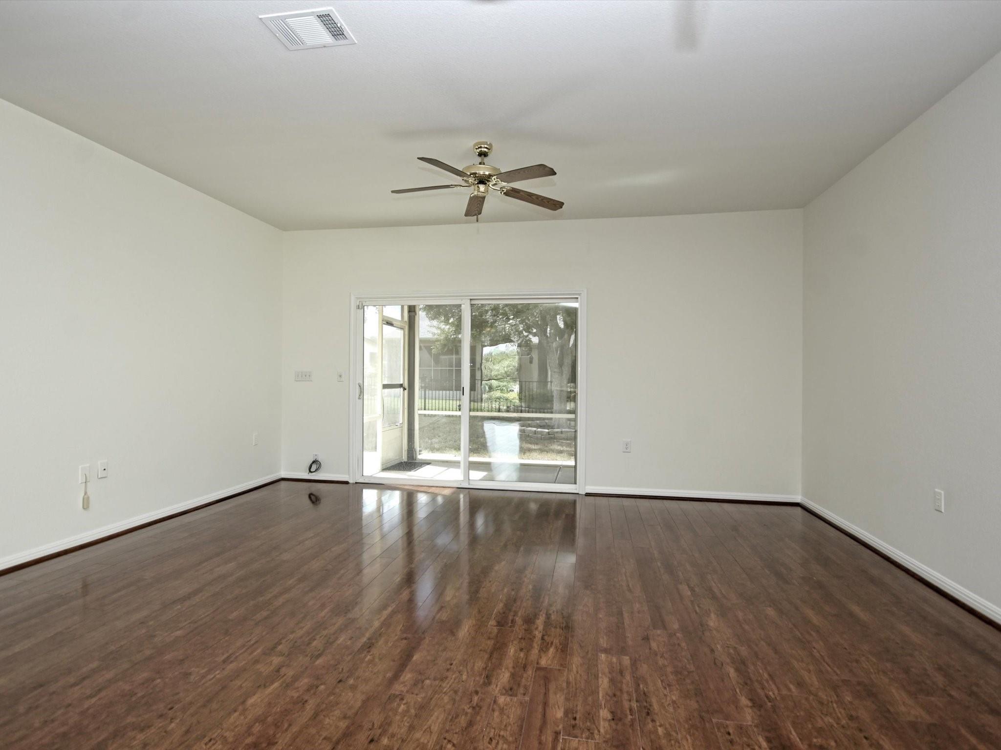 708 Texas Dr, Georgetown, TX 78633