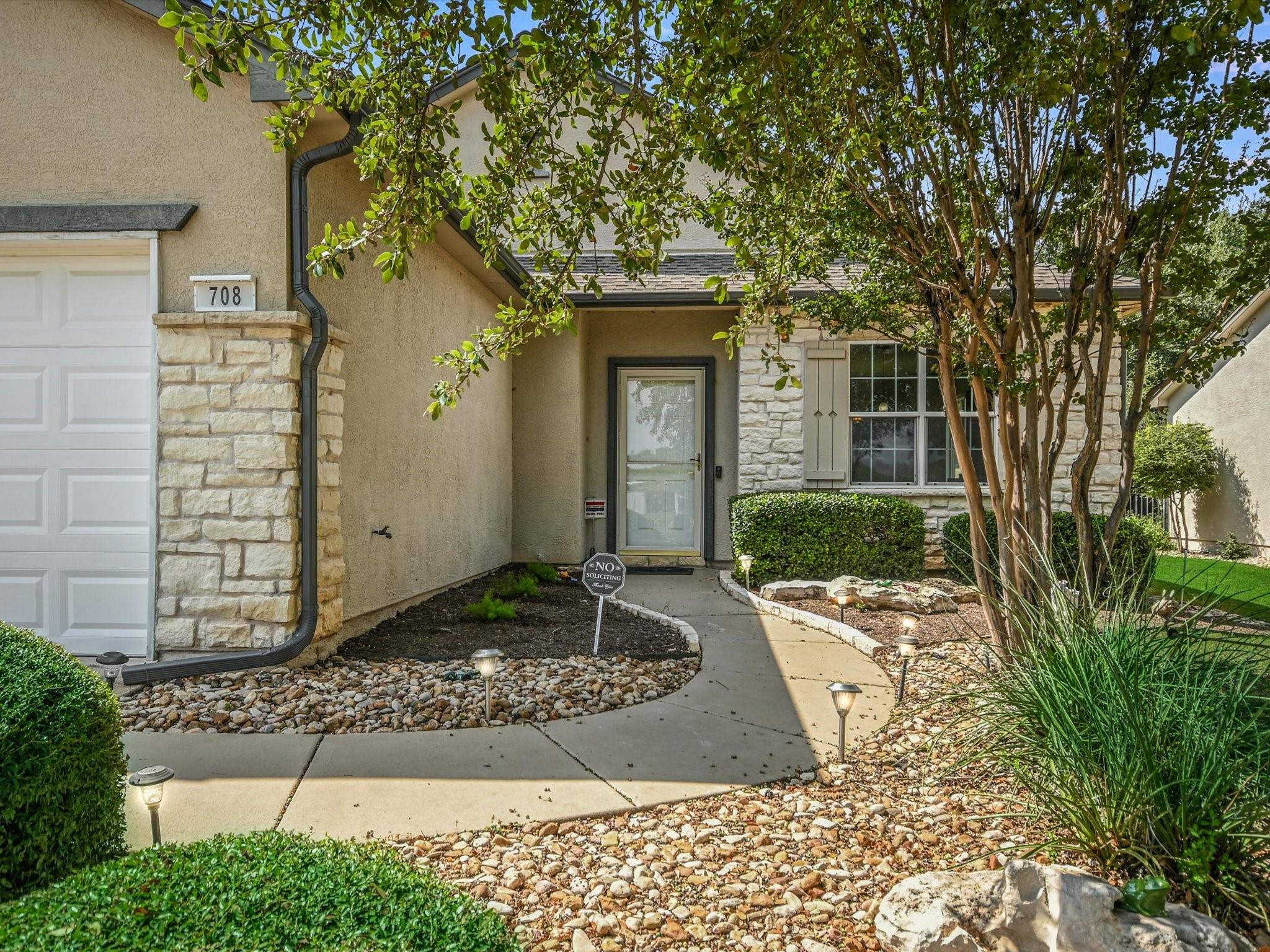 708 Texas Dr, Georgetown, TX 78633