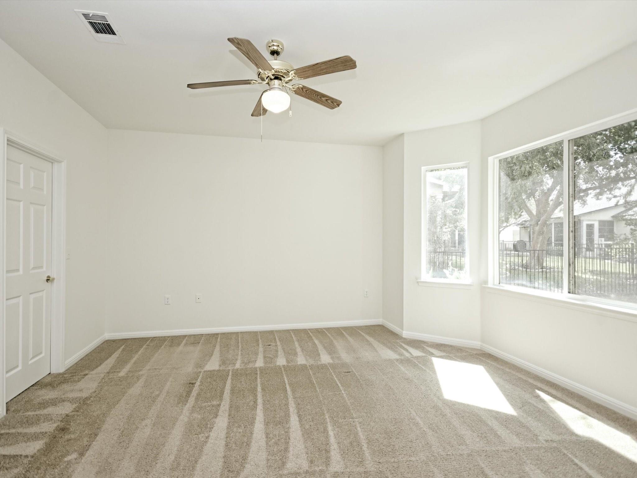 708 Texas Dr, Georgetown, TX 78633