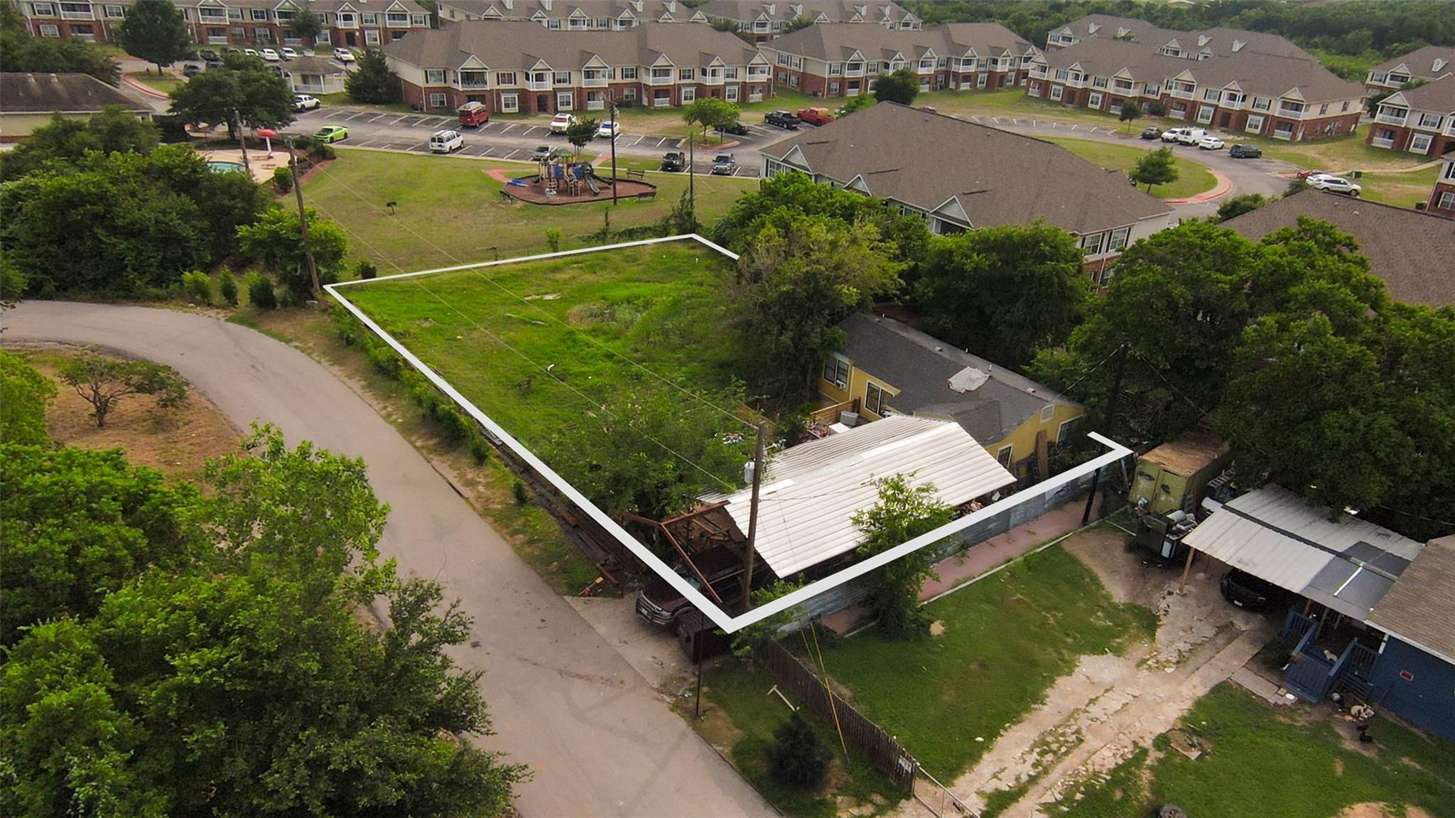 8010 N Lake Dr, Austin, TX 78724