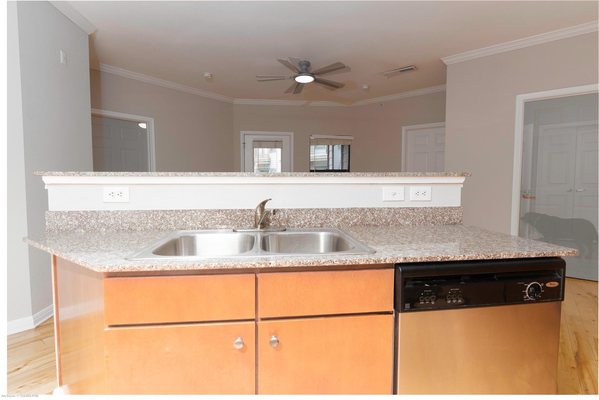 2502 Leon St # 305, Austin, TX 78705