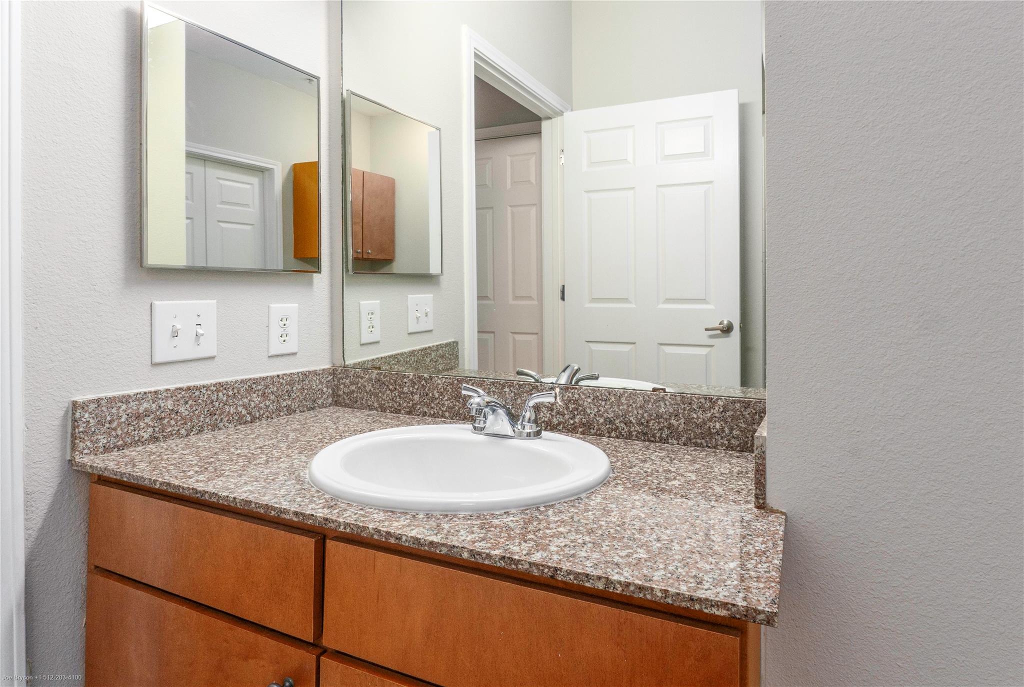 2502 Leon St # 305, Austin, TX 78705
