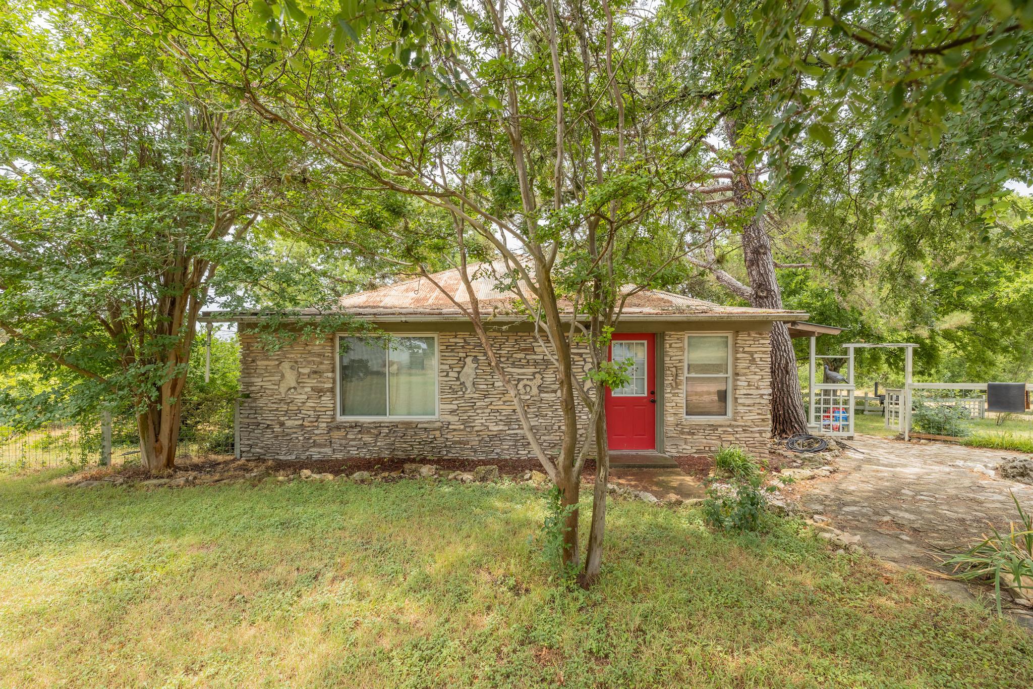 1441 Gatlin Creek Rd, Dripping Springs, TX 78620