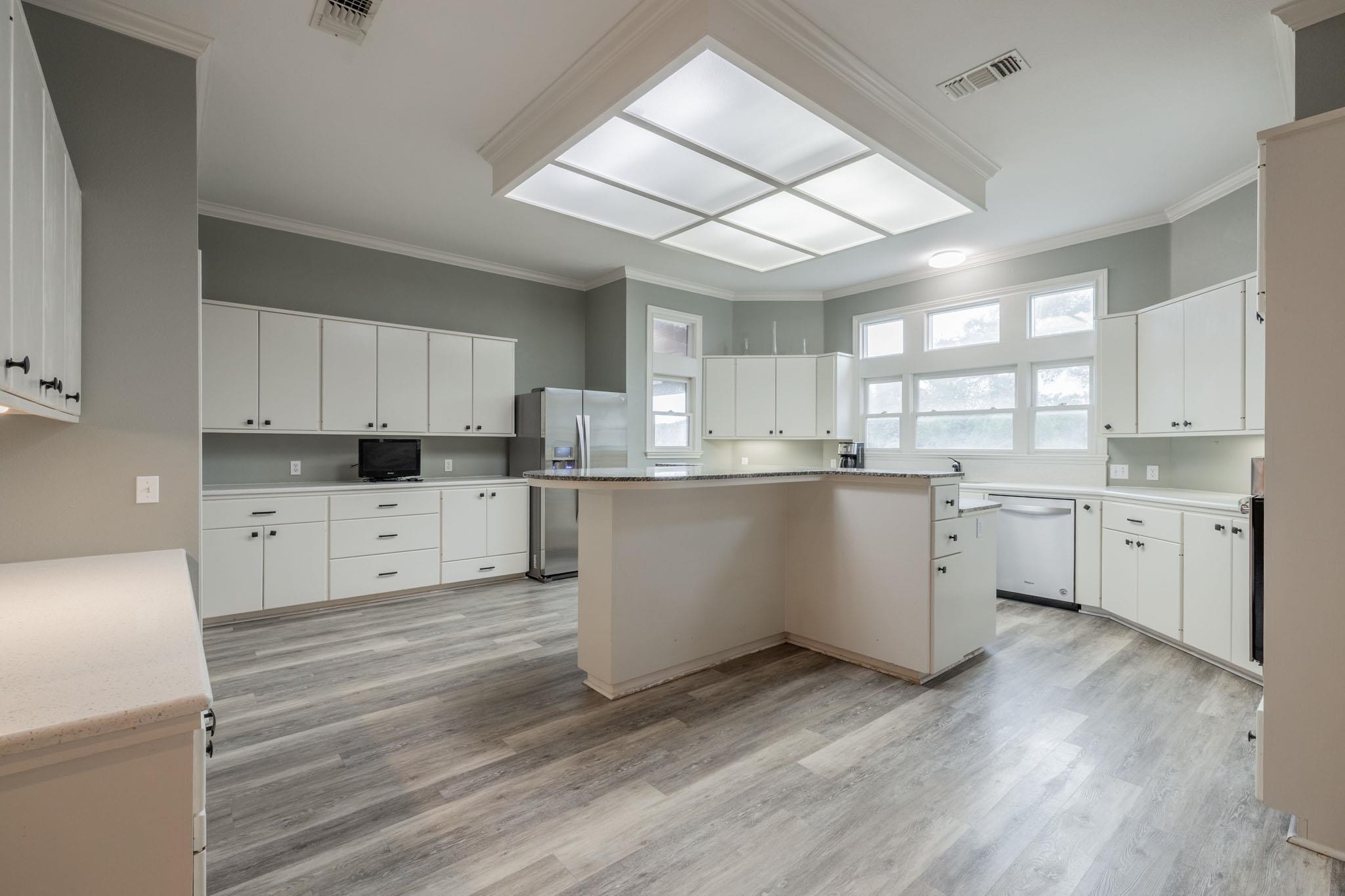 1441 Gatlin Creek Rd, Dripping Springs, TX 78620