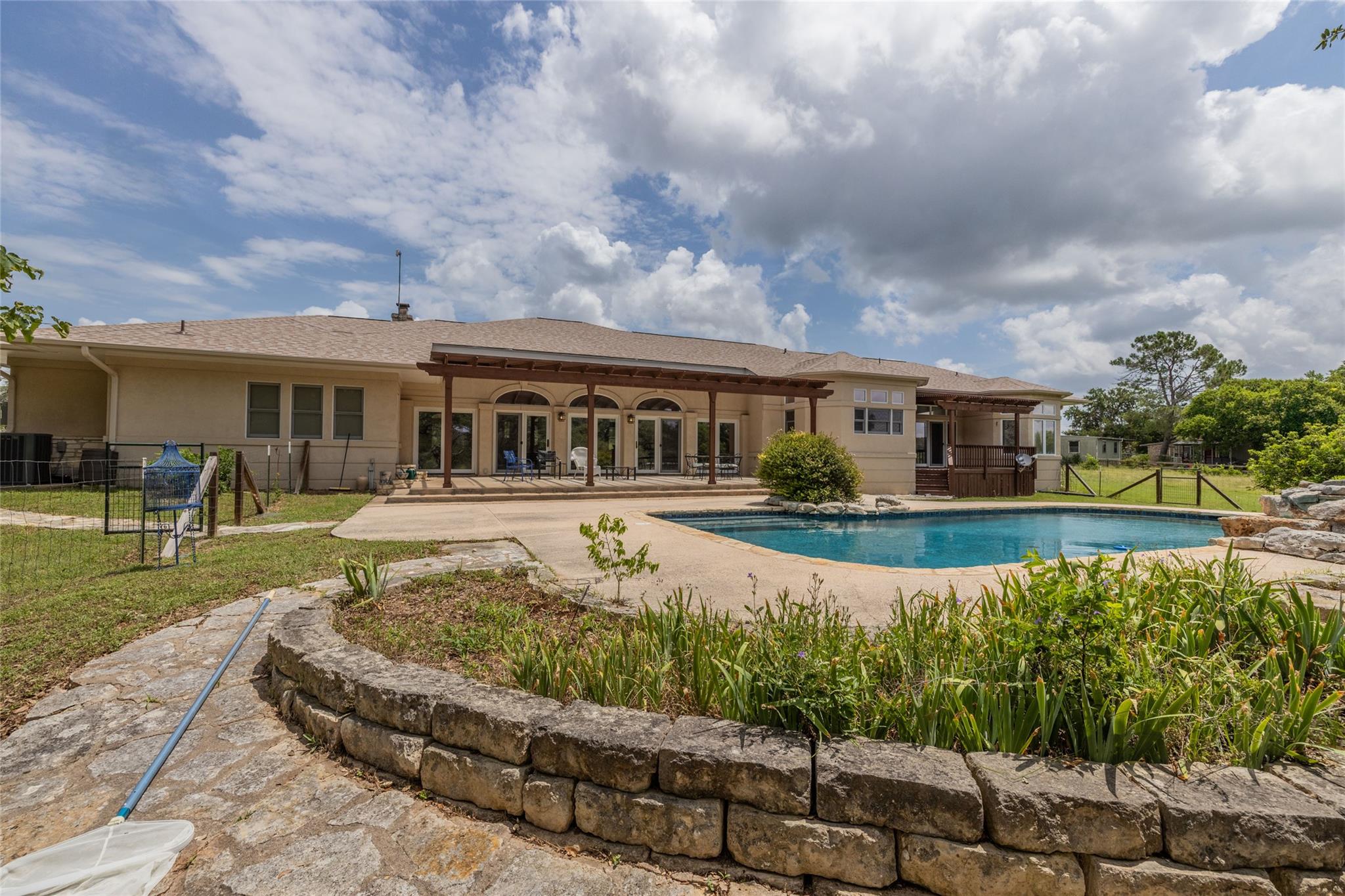 1441 Gatlin Creek Rd, Dripping Springs, TX 78620
