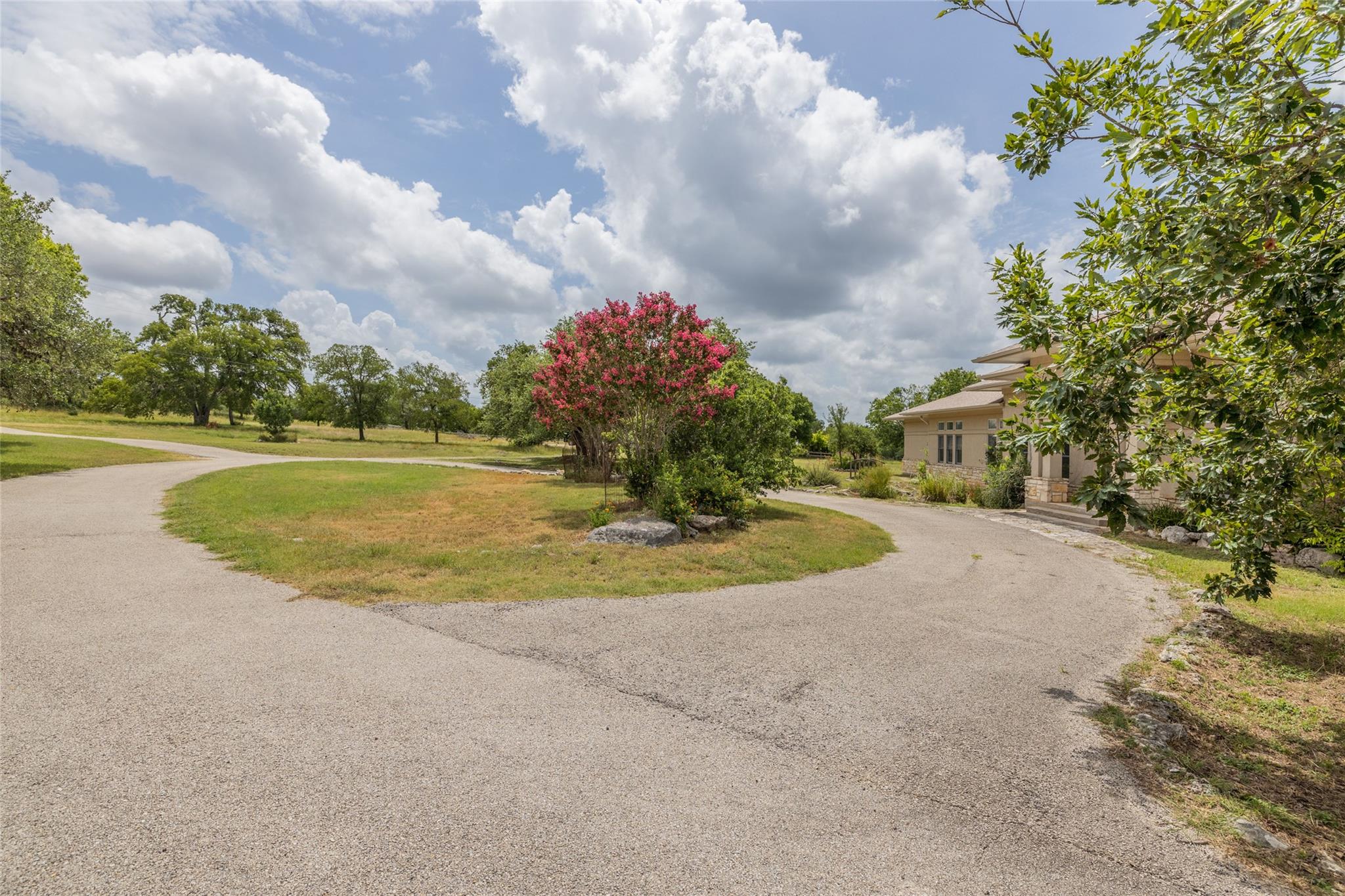 1441 Gatlin Creek Rd, Dripping Springs, TX 78620