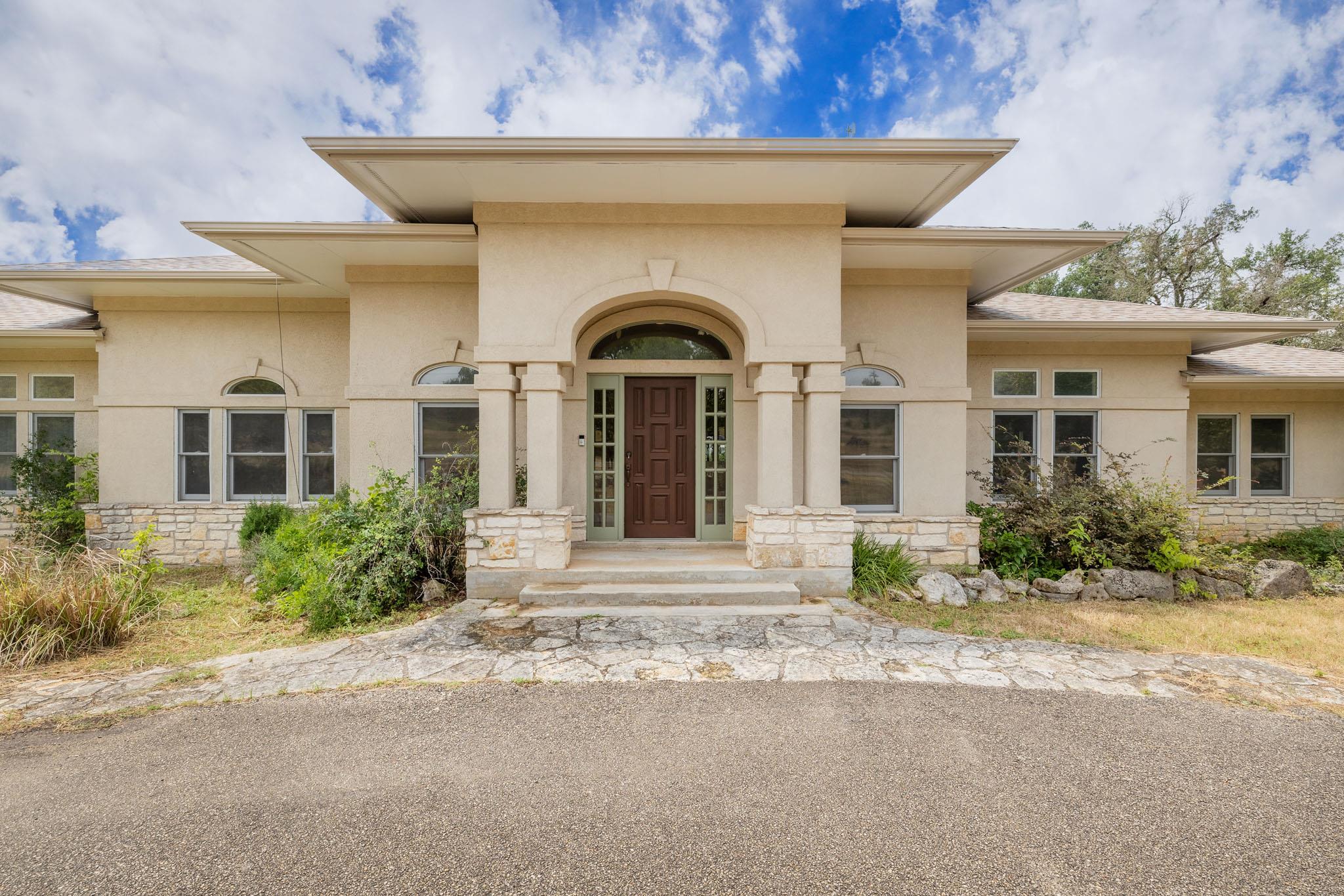 1441 Gatlin Creek Rd, Dripping Springs, TX 78620