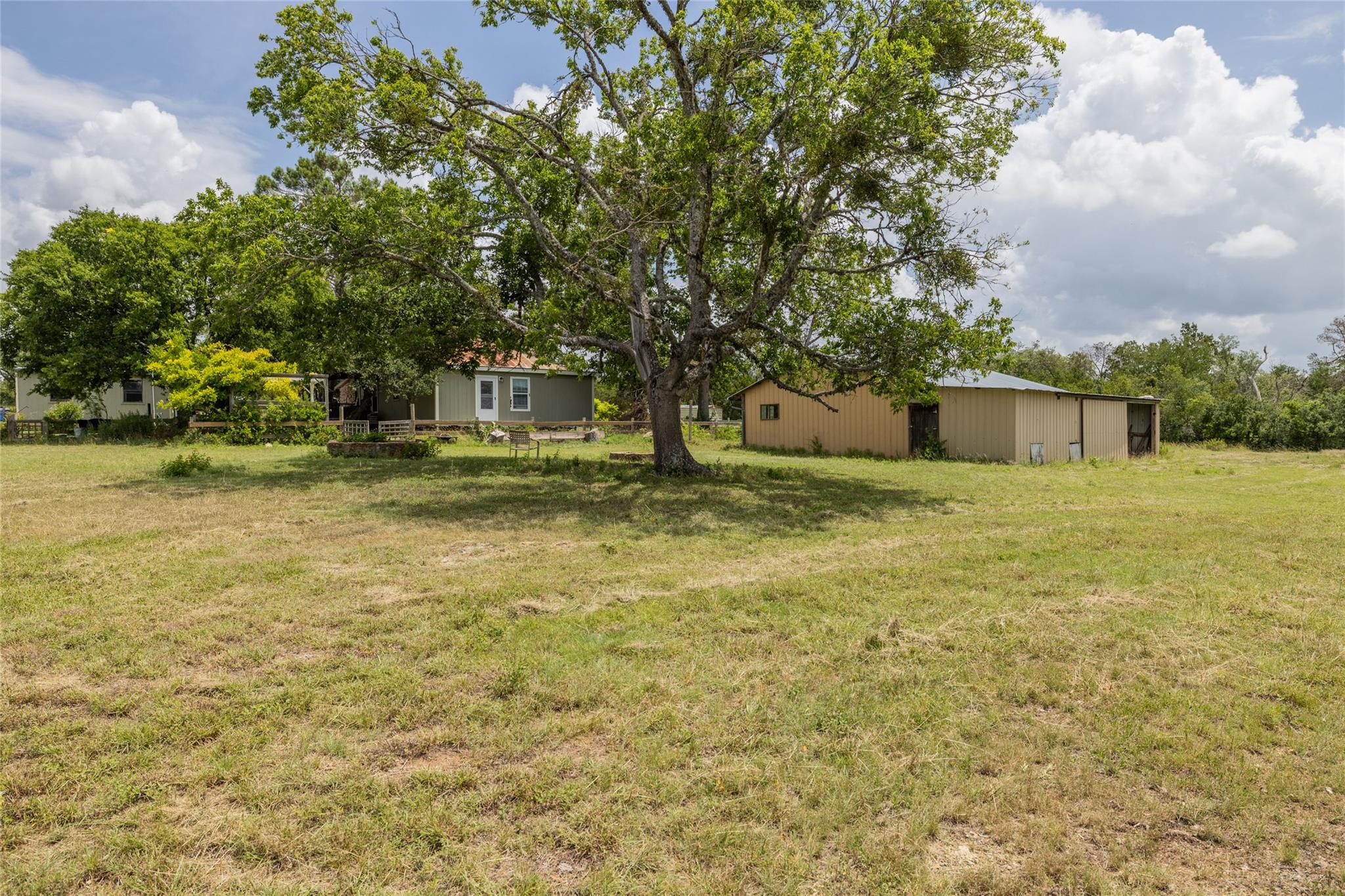 1441 Gatlin Creek Rd, Dripping Springs, TX 78620