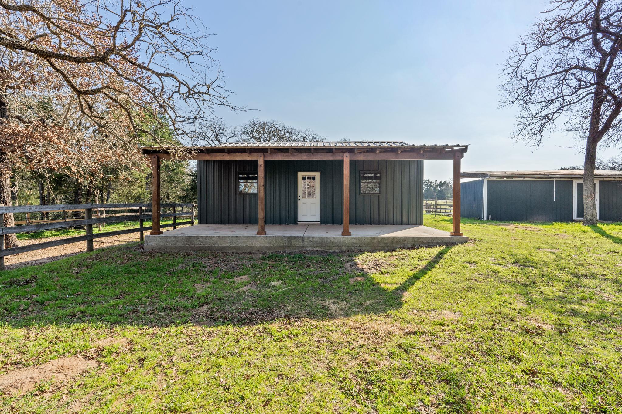 180 Bradley Ln, Rosanky, TX 78953