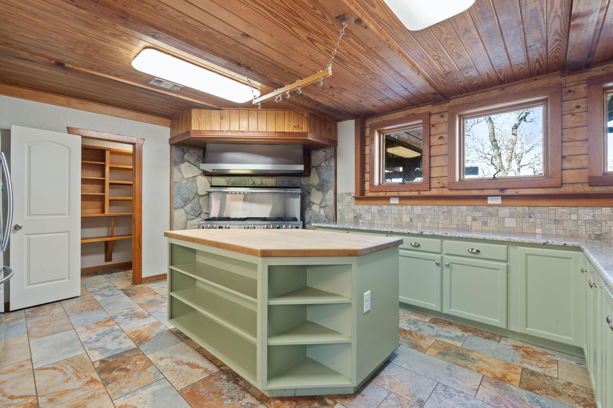 180 Bradley Ln, Rosanky, TX 78953