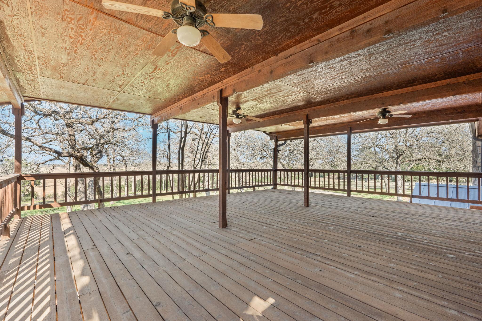 180 Bradley Ln, Rosanky, TX 78953